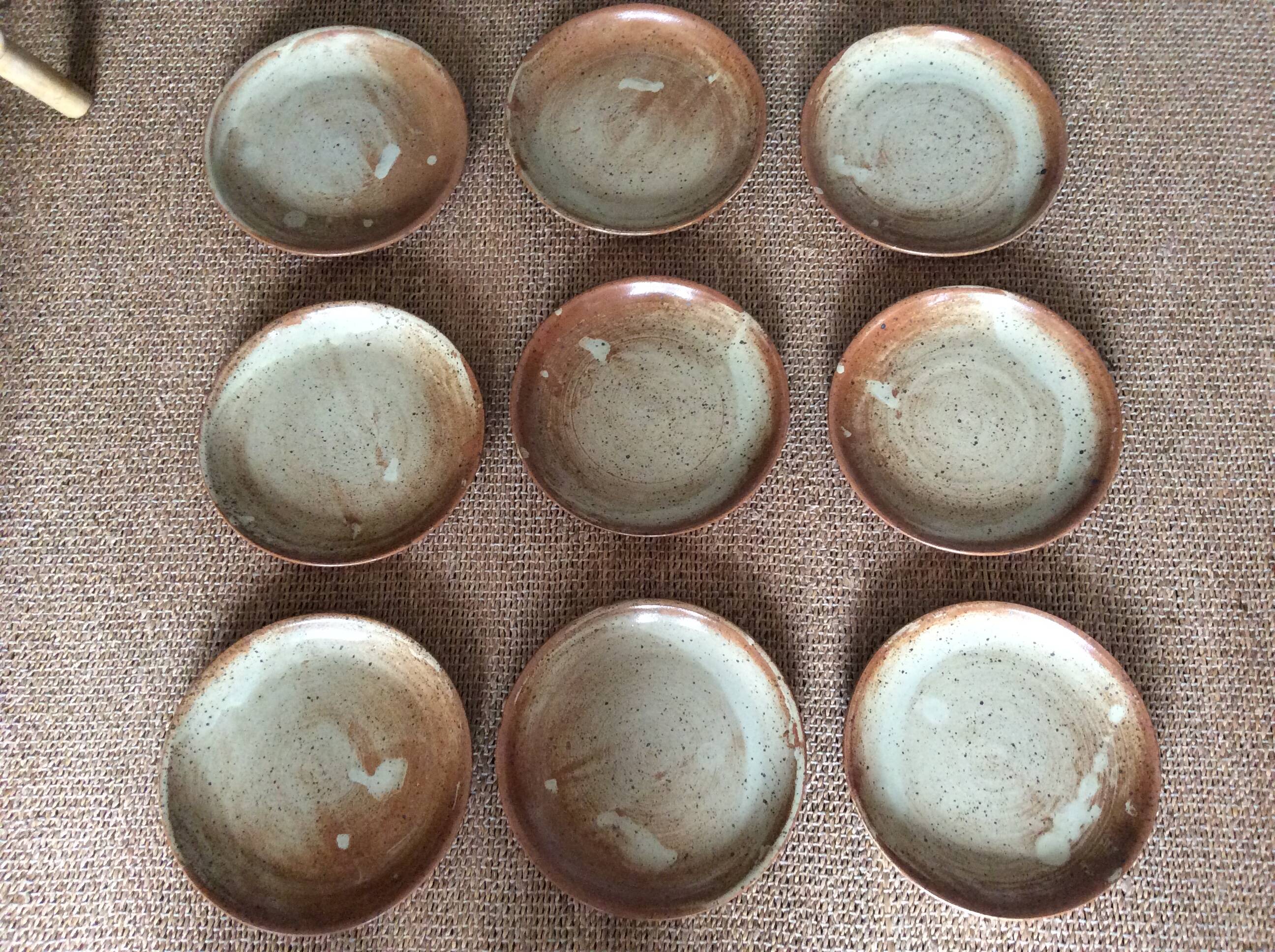 9 stoneware flat plates