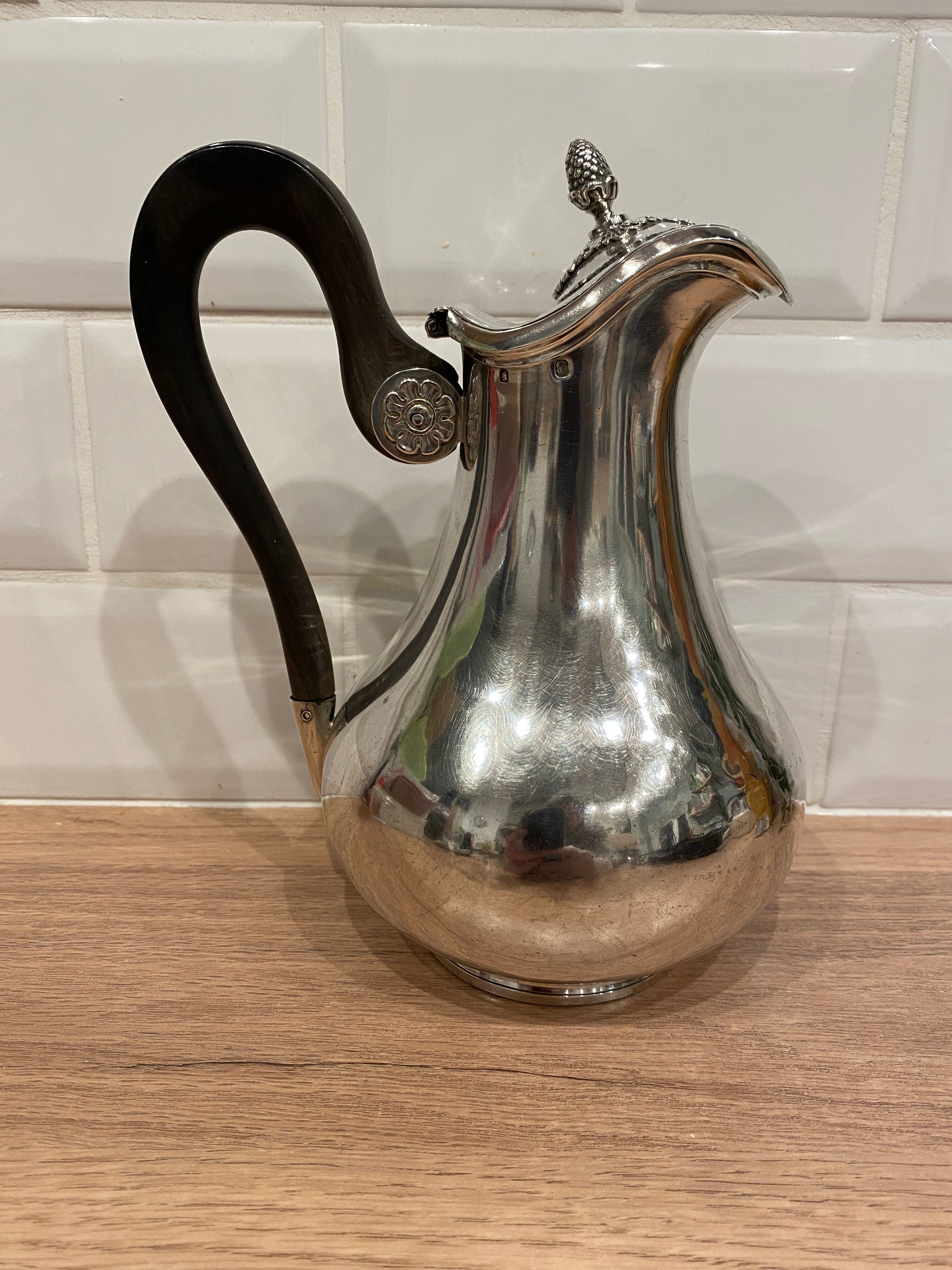 Silver pourer Jean-Pierre Bibron