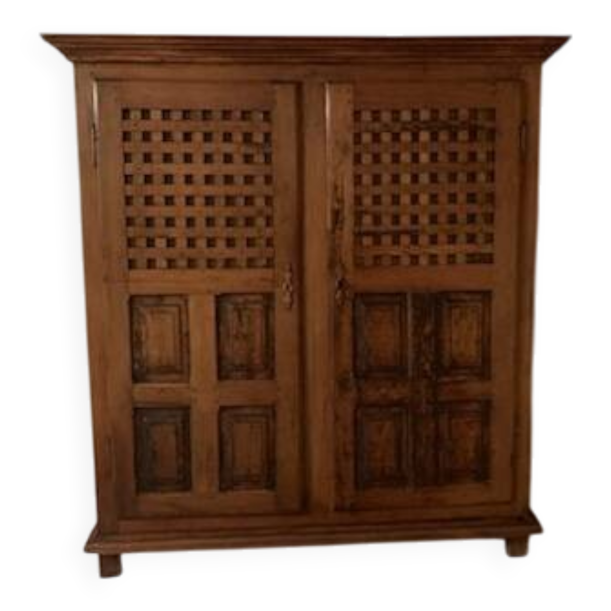 Wardrobe with confessional door