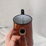 Enameled carafe