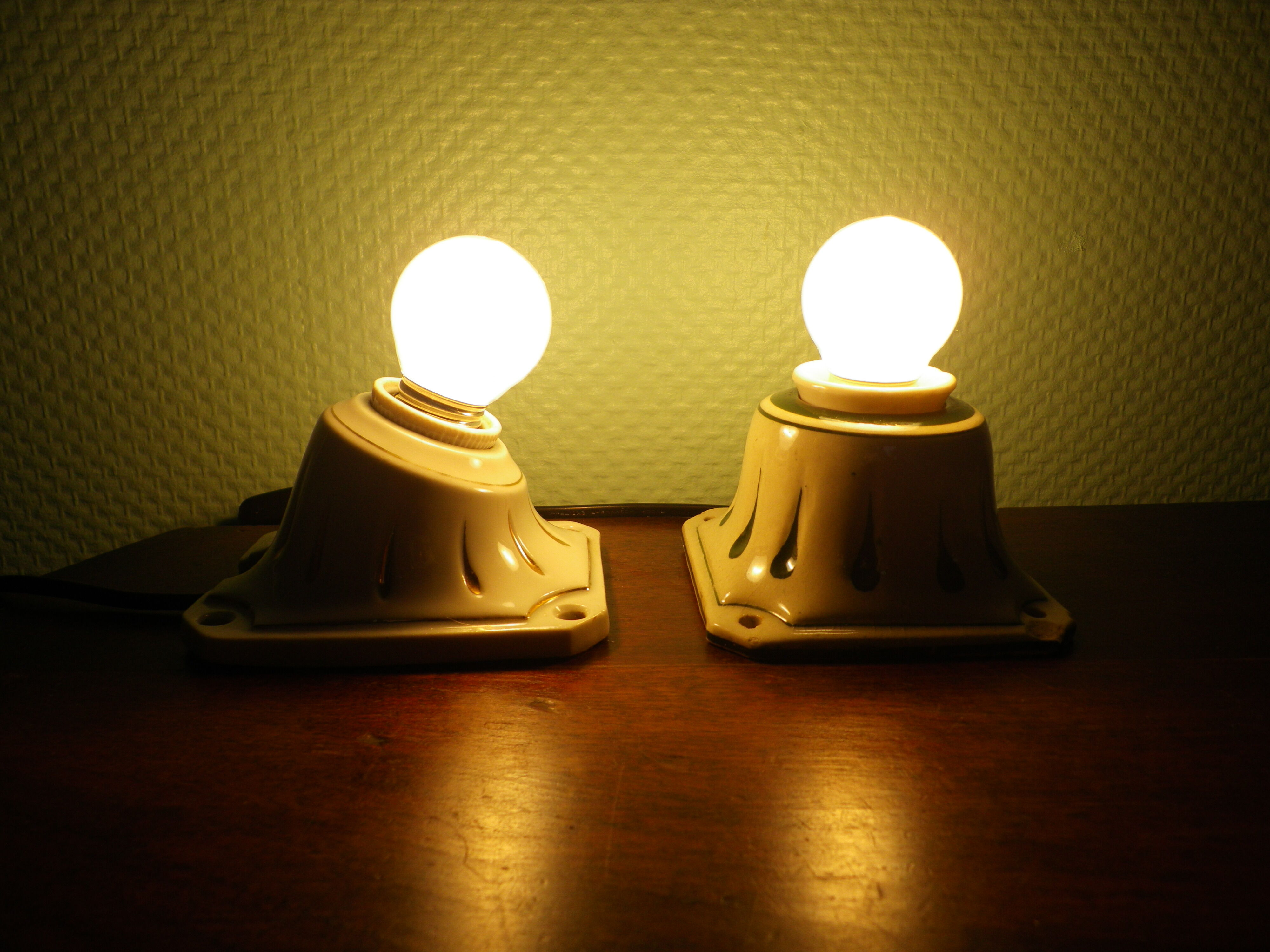 Wall lamps called "hooks" art deco, glazed porcelain, 1920s/1940s