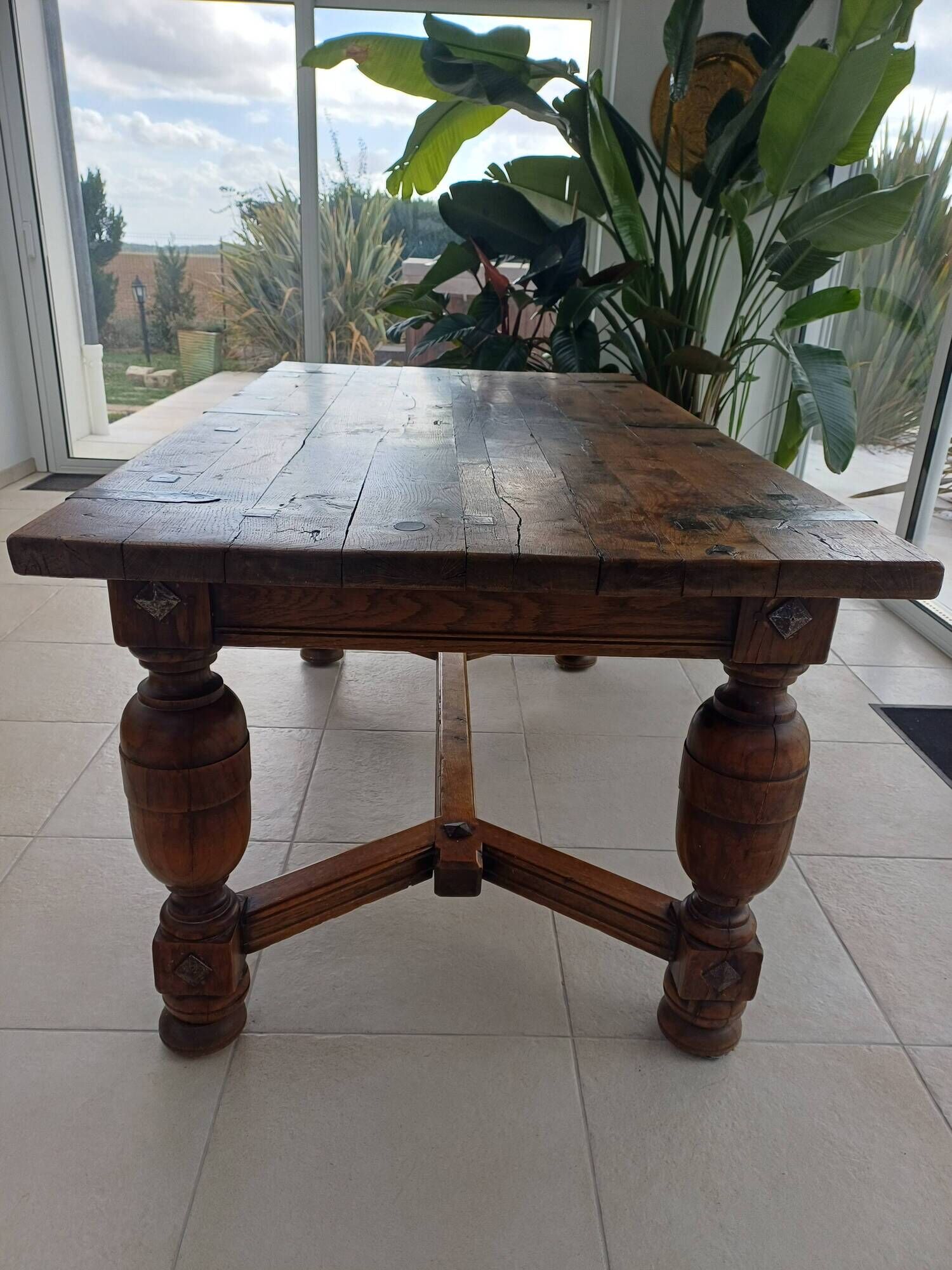 Centenary table in solid oak – Spanish Renaissance style (180 cm).