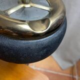 Metal tripod push ashtray