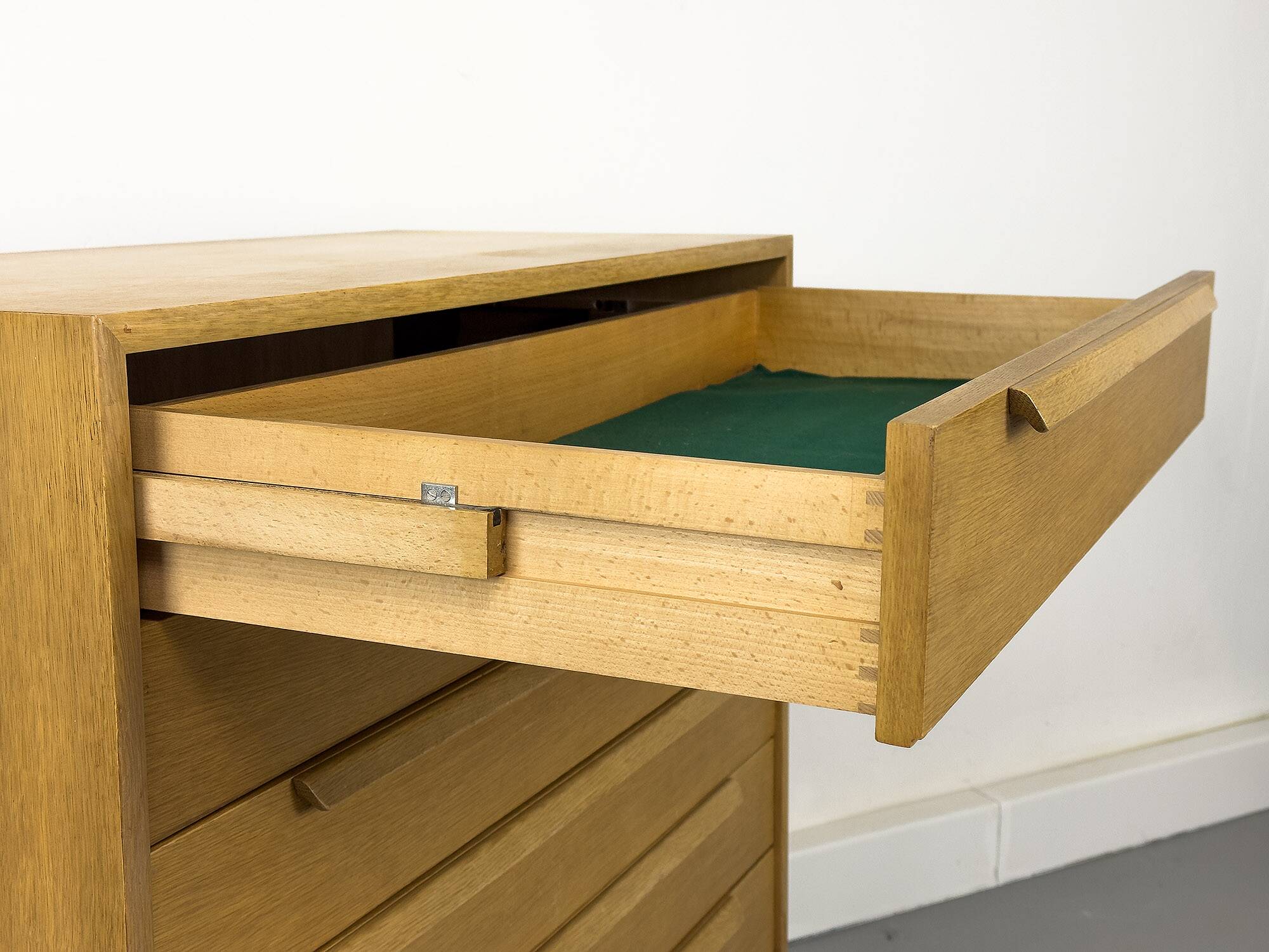 Commode à Tiroirs Vintage en Chêne de WK Möbel, 1970