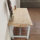 Farm table