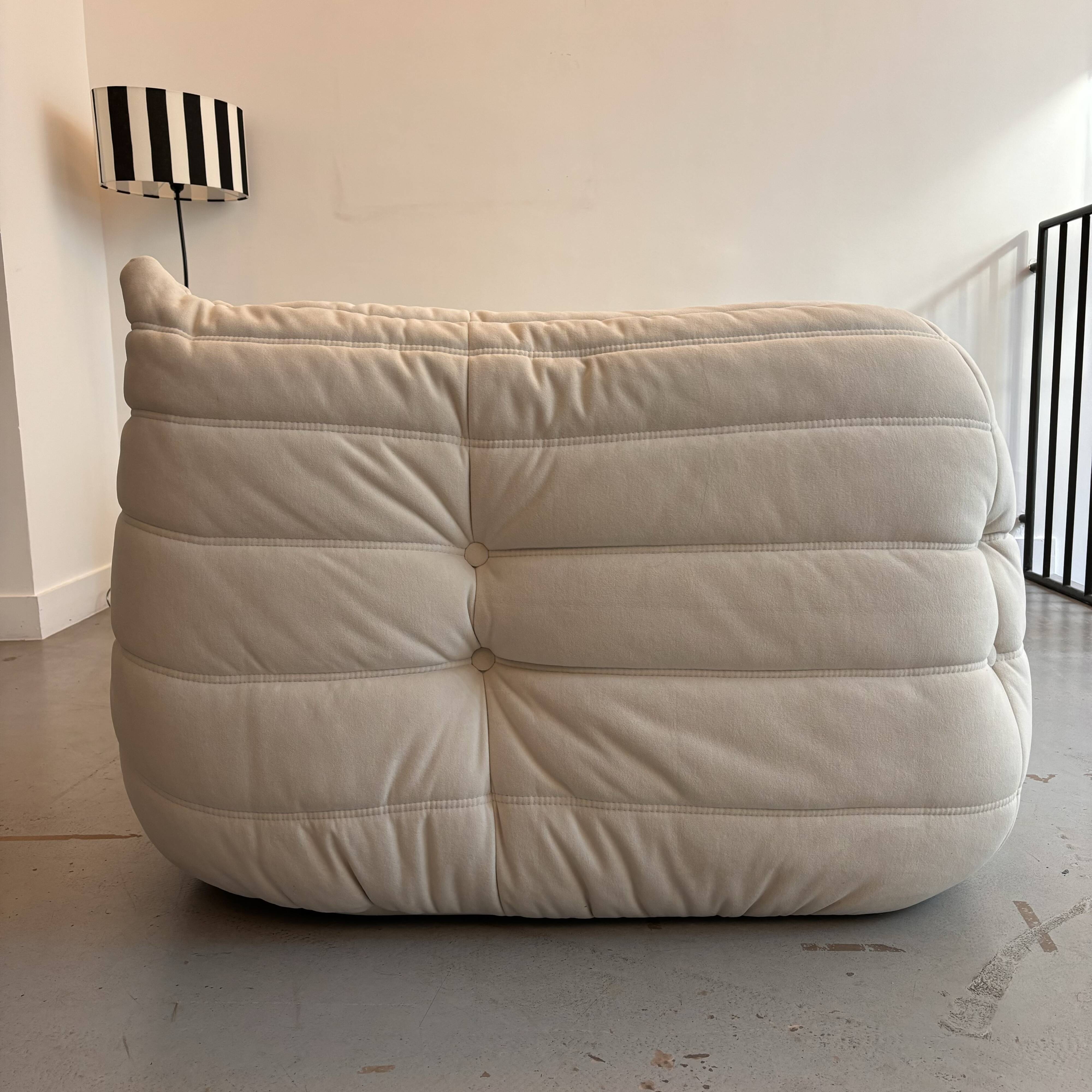 Canapé moyen togo par Michaële Ducaroy pour ligne Roset