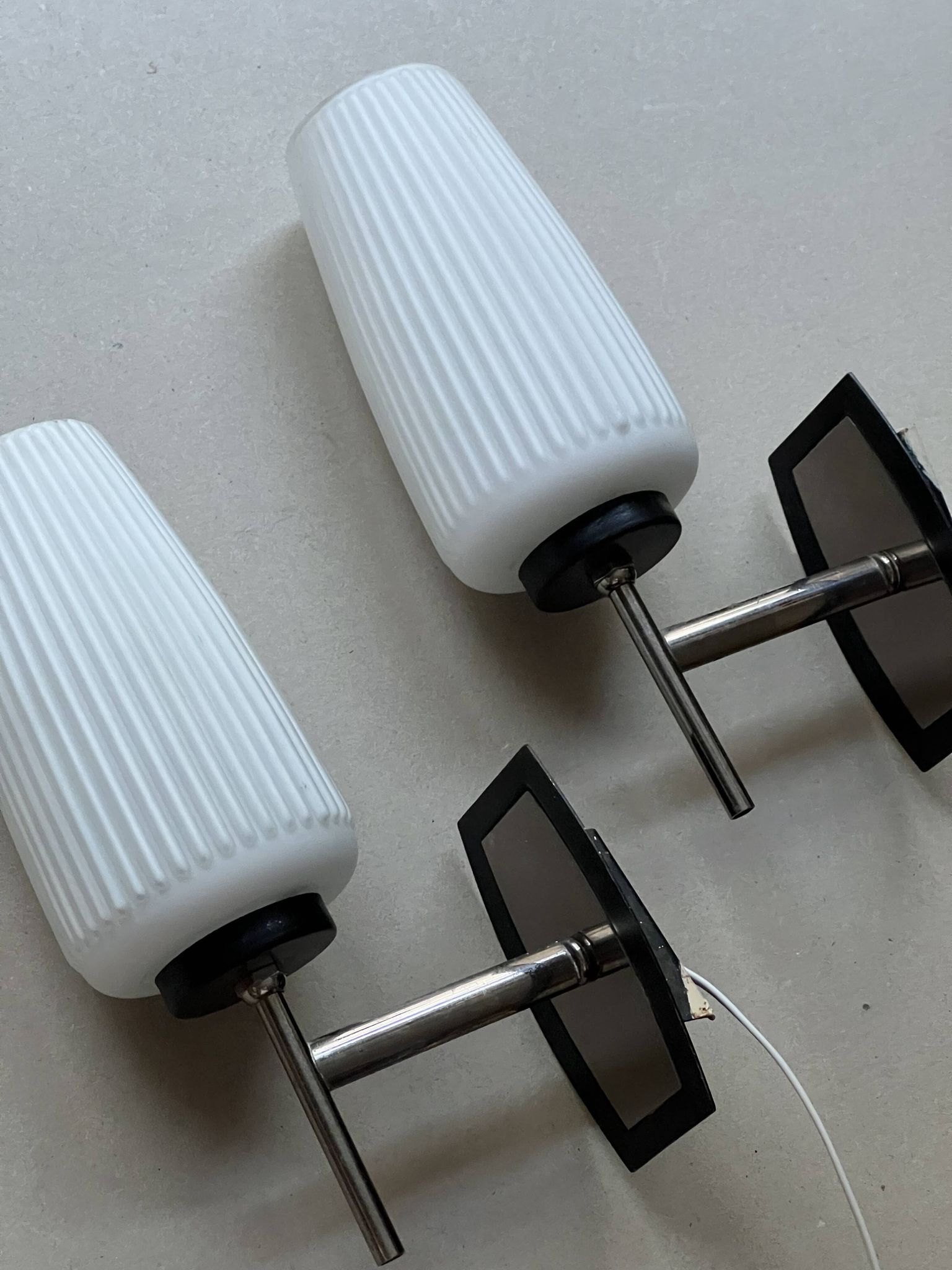 Pair of Italian mid-century wall lights, 1960-70s