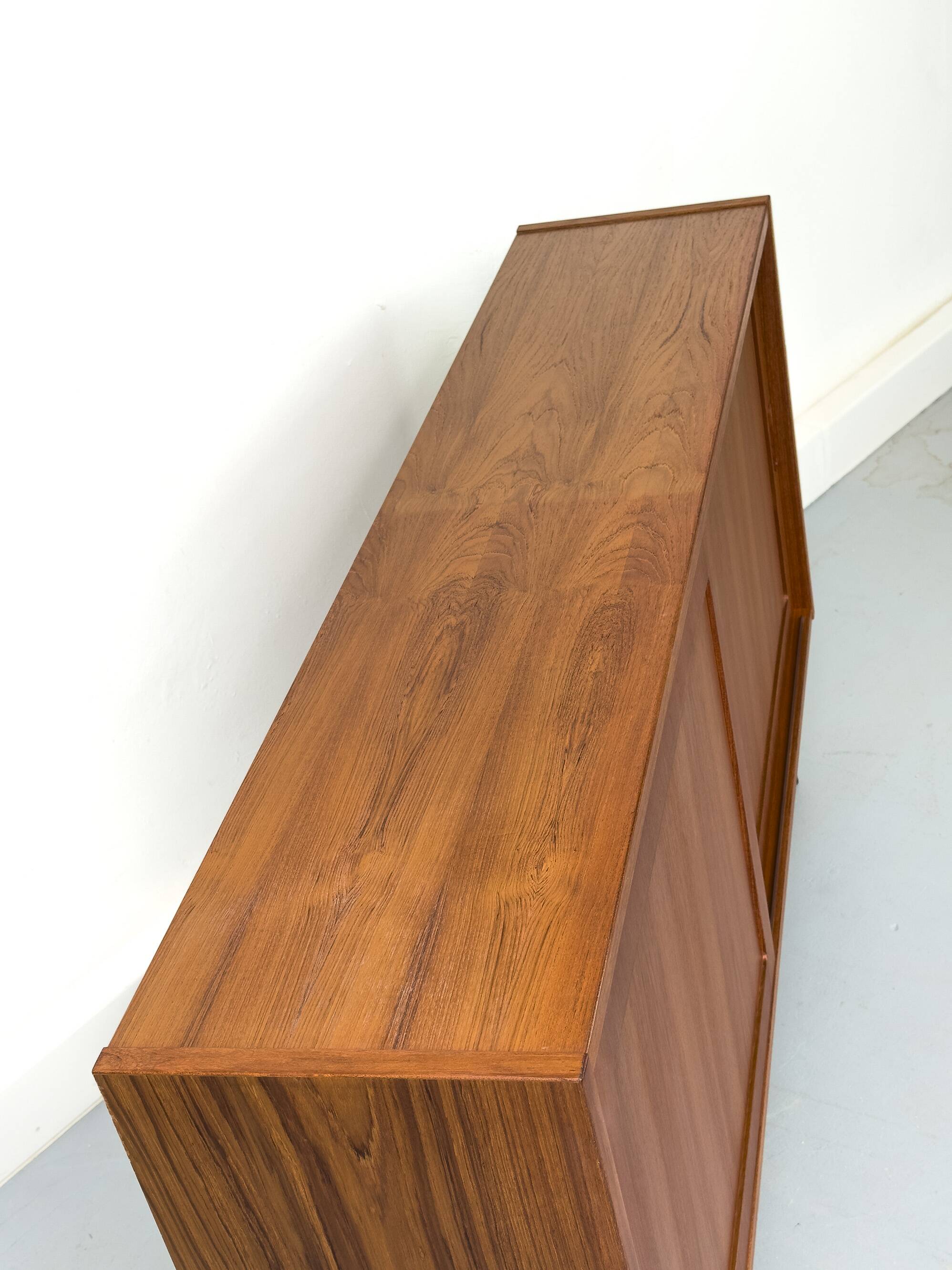 Buffet danois en teck par Carlo Jensen pour Hundevad & Co., années 1960