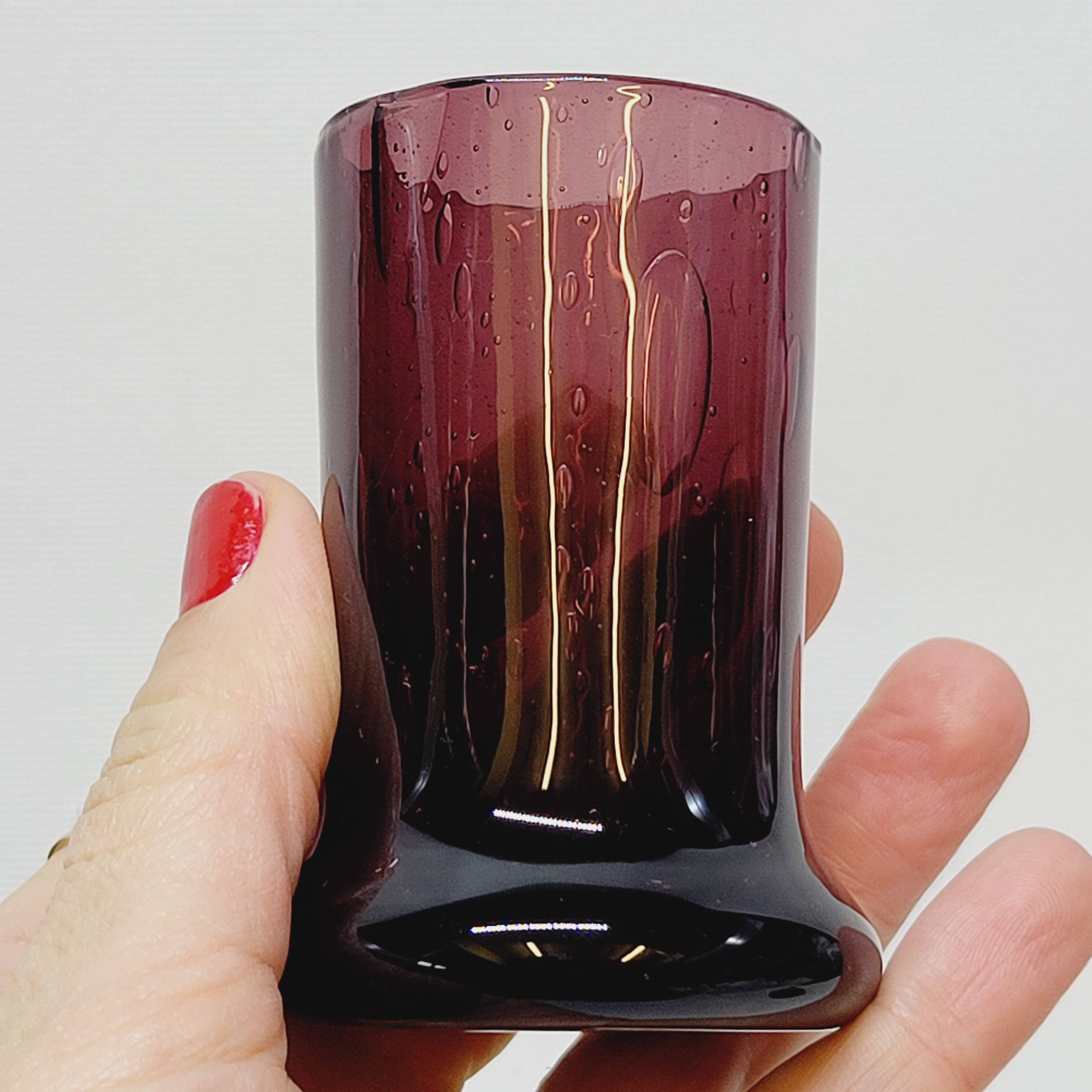5 Small Liqueur Glasses Vodka Cups in Bubble Blown Glass Plum Biot?