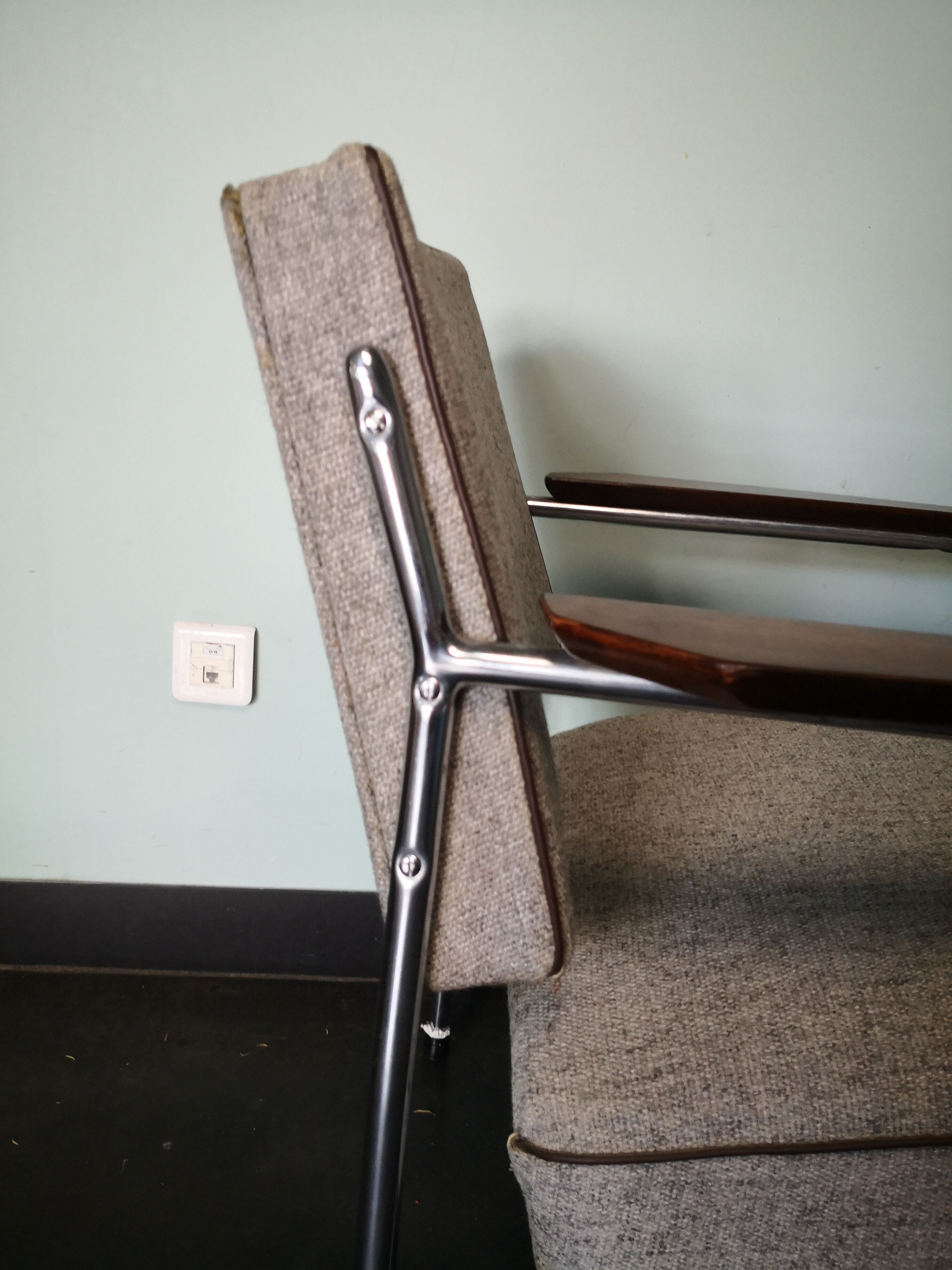 Fauteuil tchèque, 1960, métal, tissu et bois