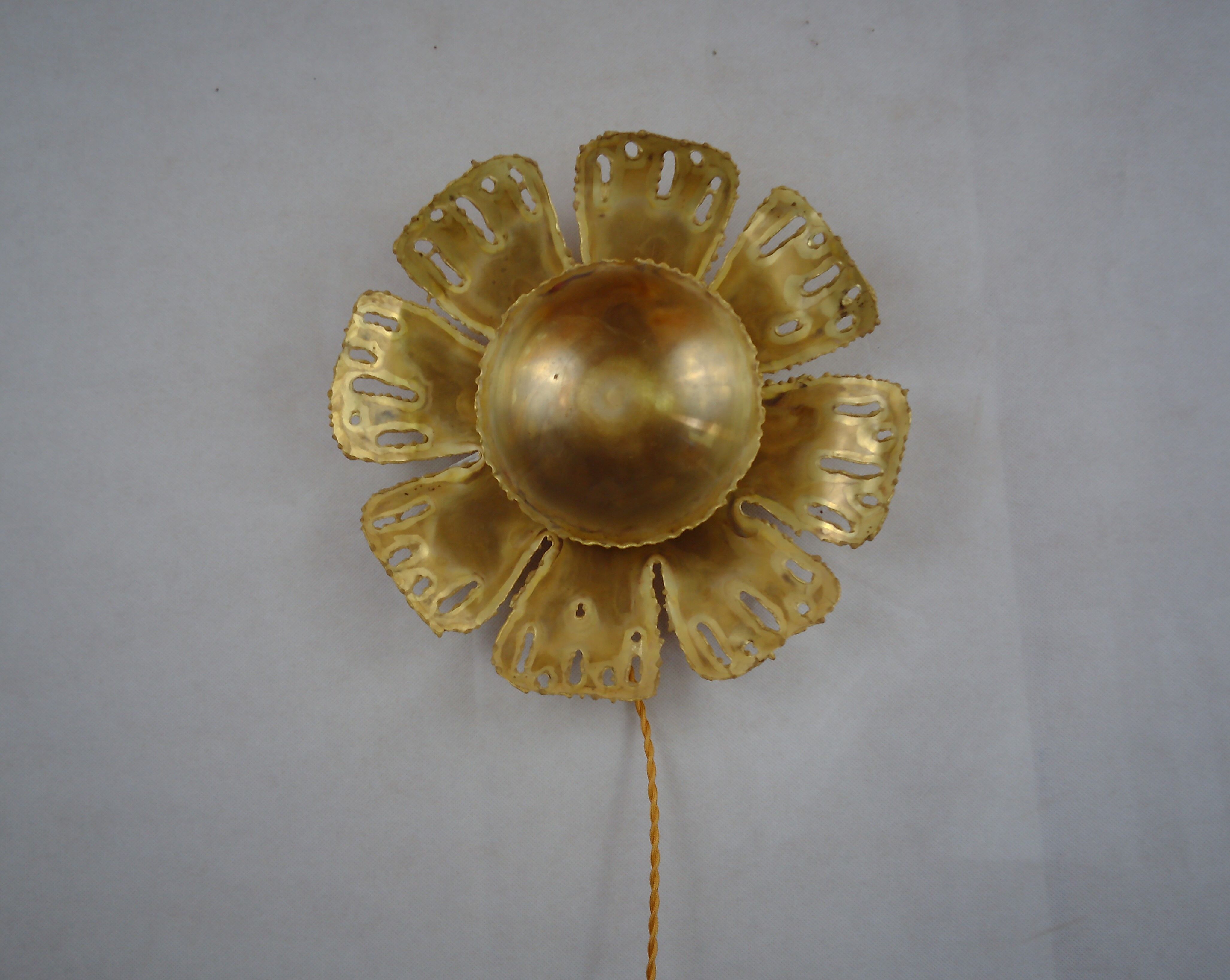Brass plate flower sconce by Svend Aage Holm-Sörensen for Holm-Sörensen, Denmark.