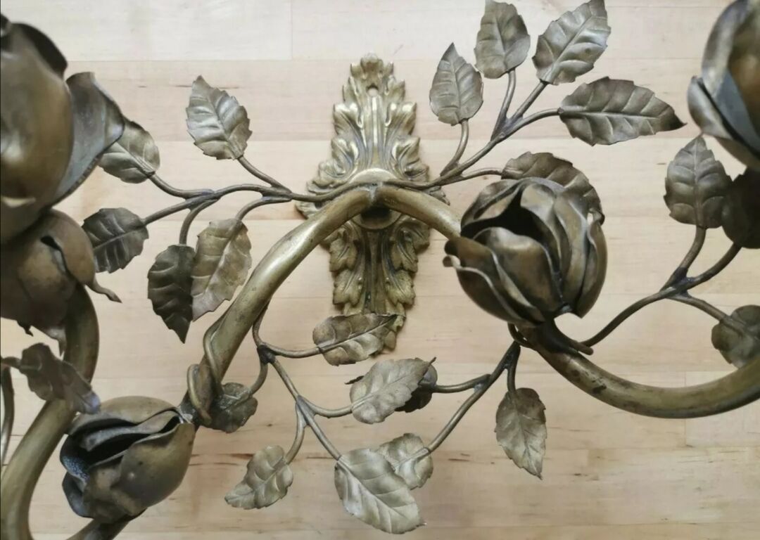 Brass wall sconce golden leaves and roses