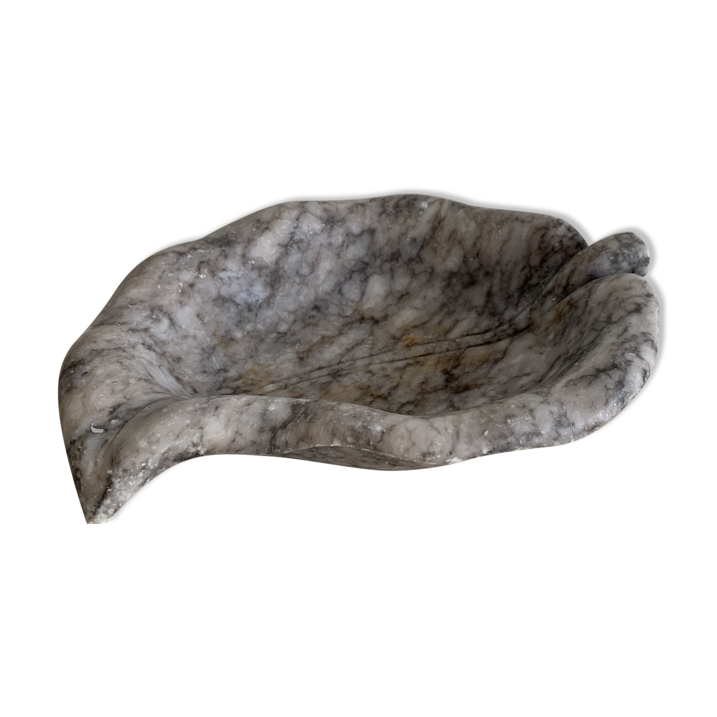 Grey-white veined stone leaf ashtray