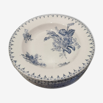 Assiette creuse en céramique de Sarreguemines , modèle Flore en bleu vendu à l'unité