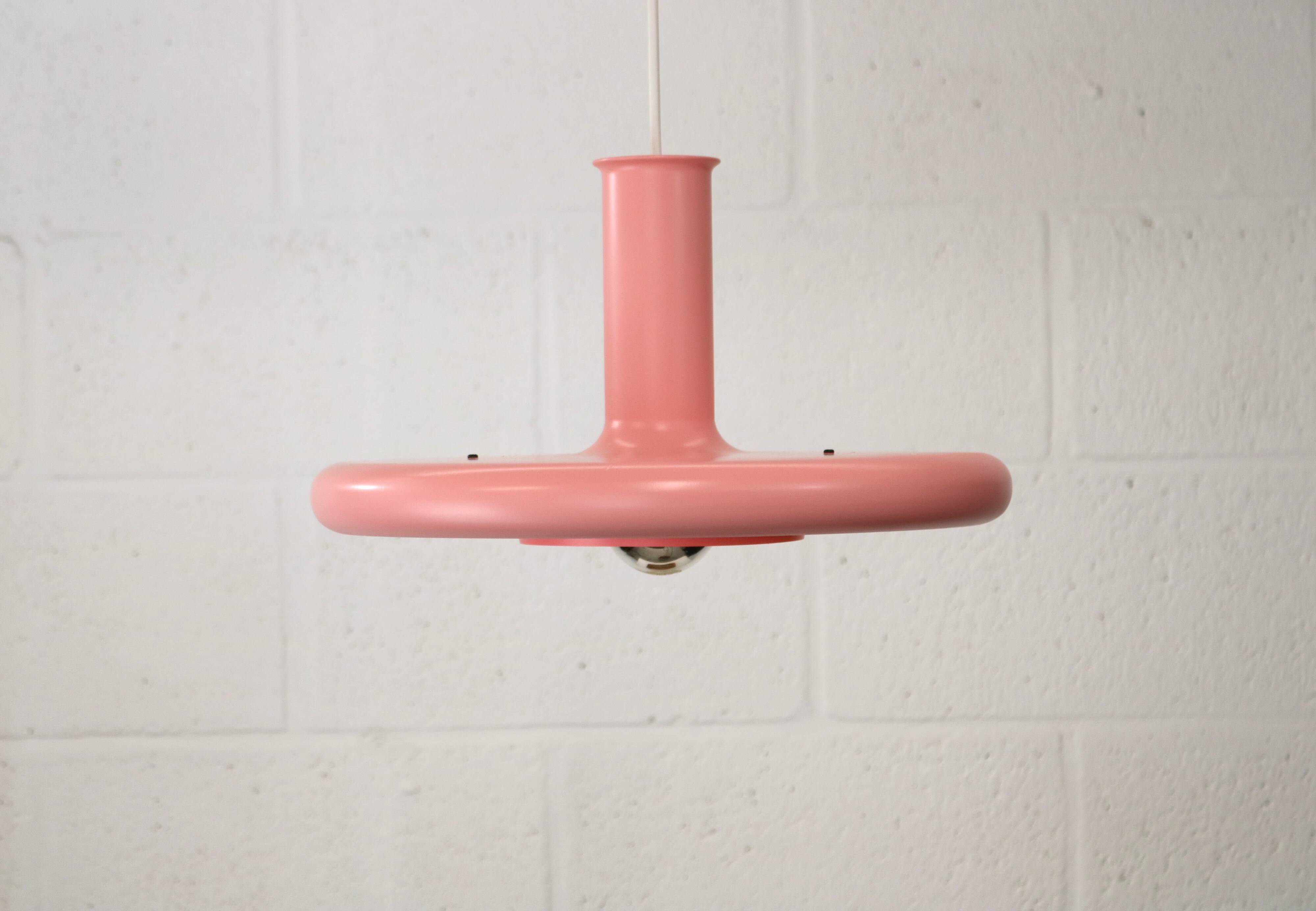 Amazing Fog & Morup 35 cm hanglamp - model Optima in pink color - designed