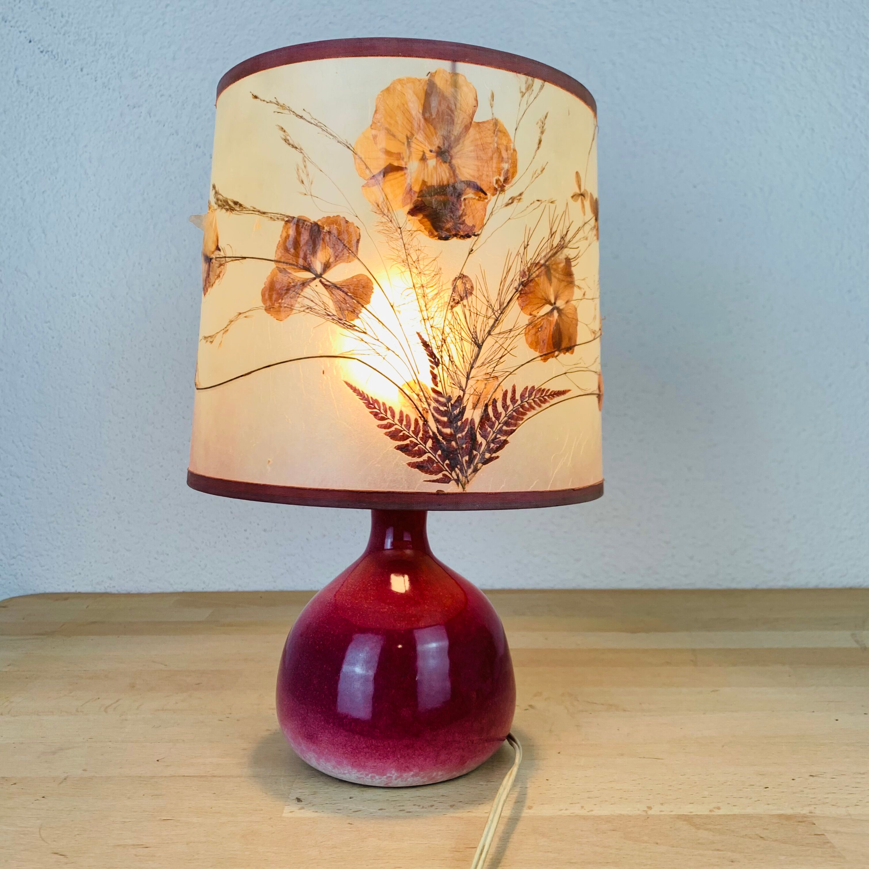 Pink ceramic fig lamp, dried flowers lampshade