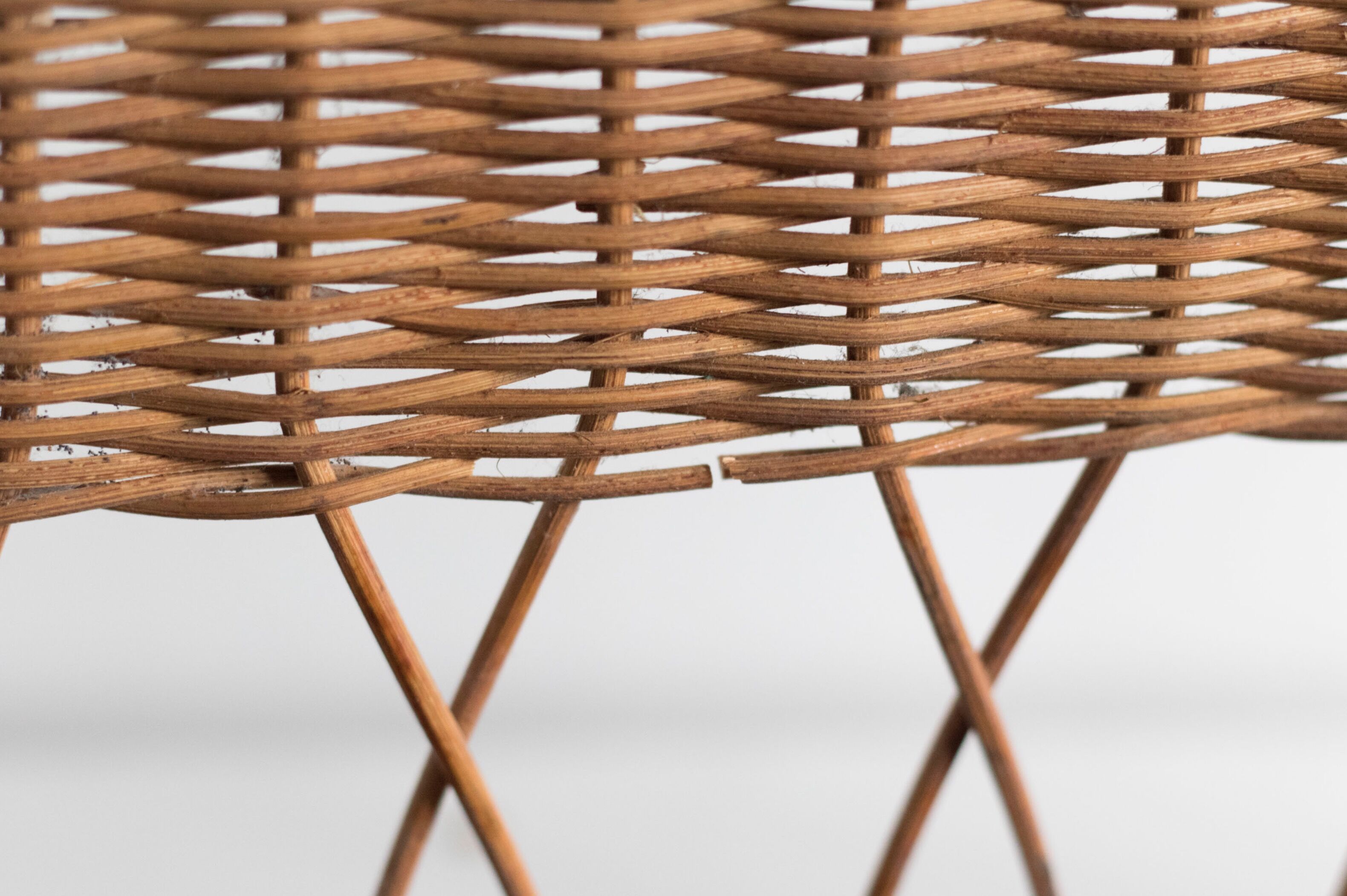 Coat rack 4 hooks in vintage rattan