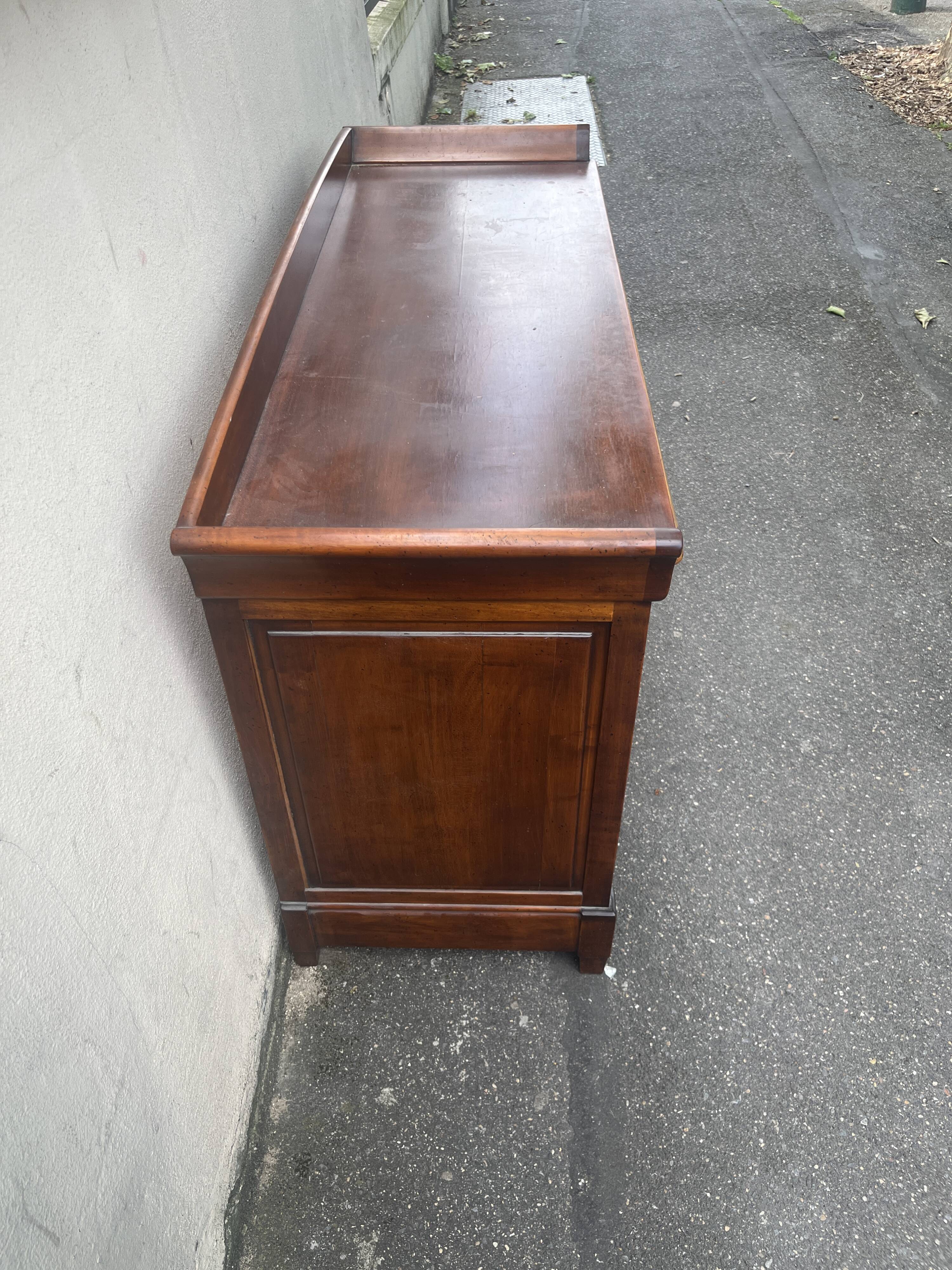 Grande commode en teck trois tiroirs