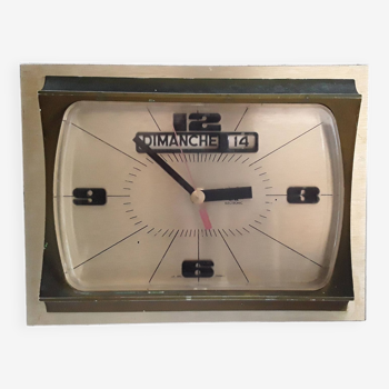 70s wall clock