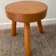 Tabouret tripode en pin massif années 70