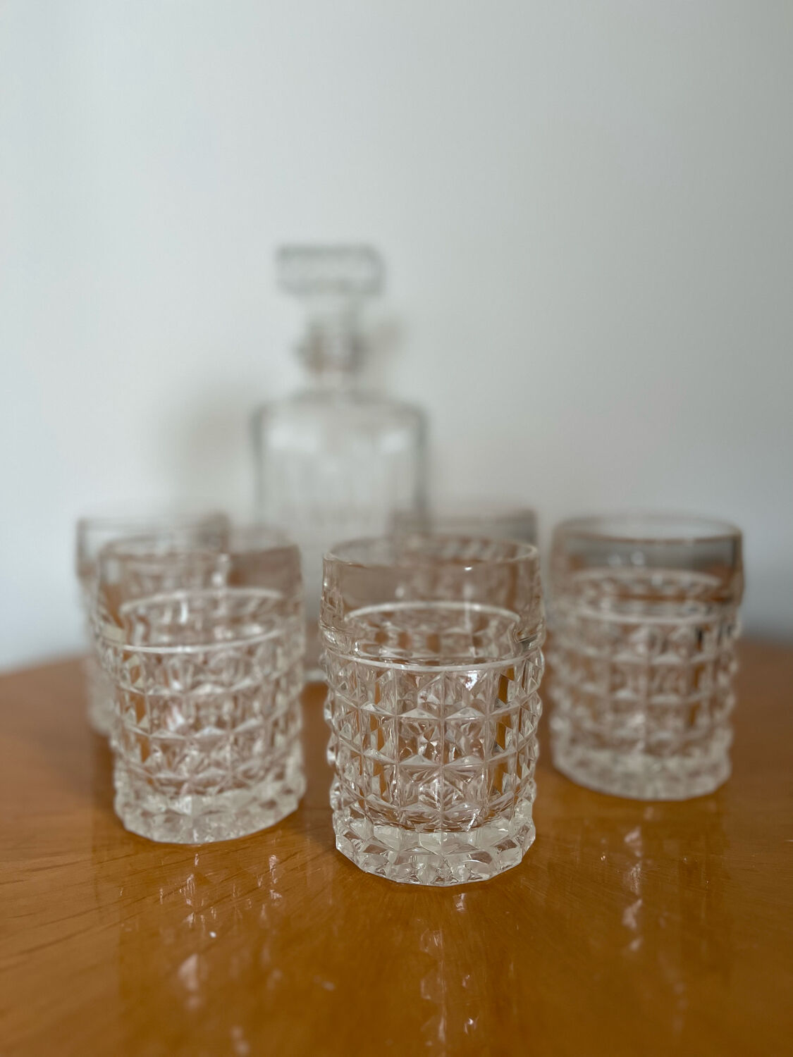 Vintage diamond tip cut whisky glasses 1960/70