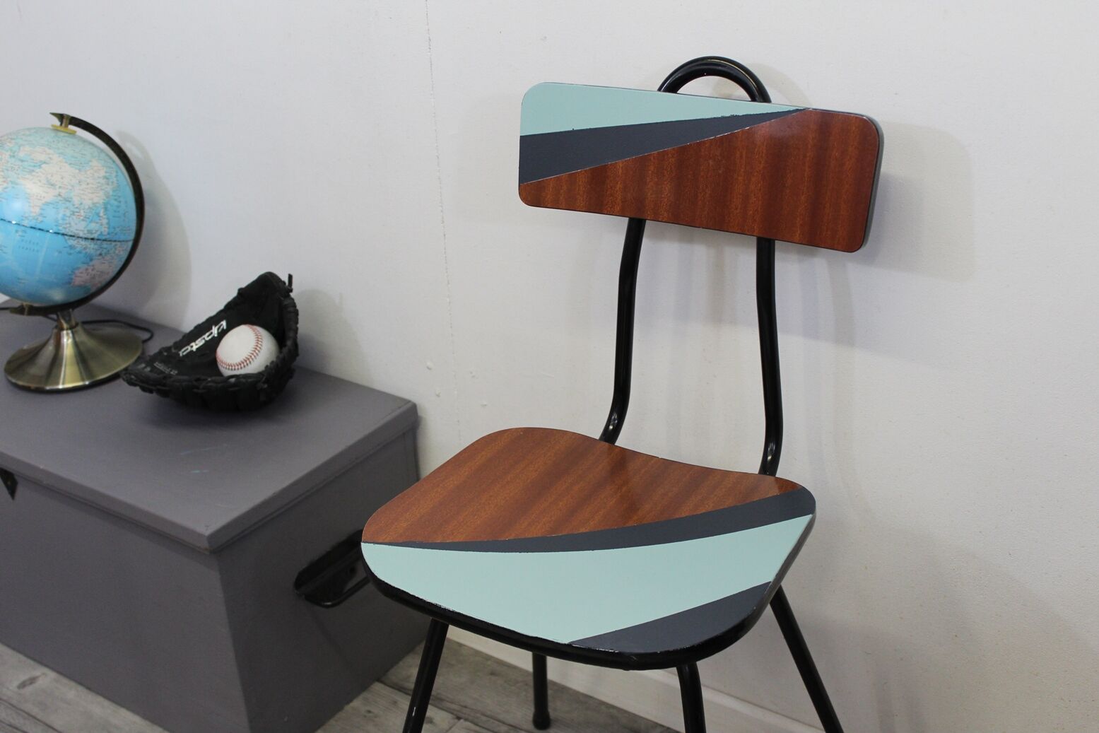 Child's desk and his chair in formica graphic patterns and his chair