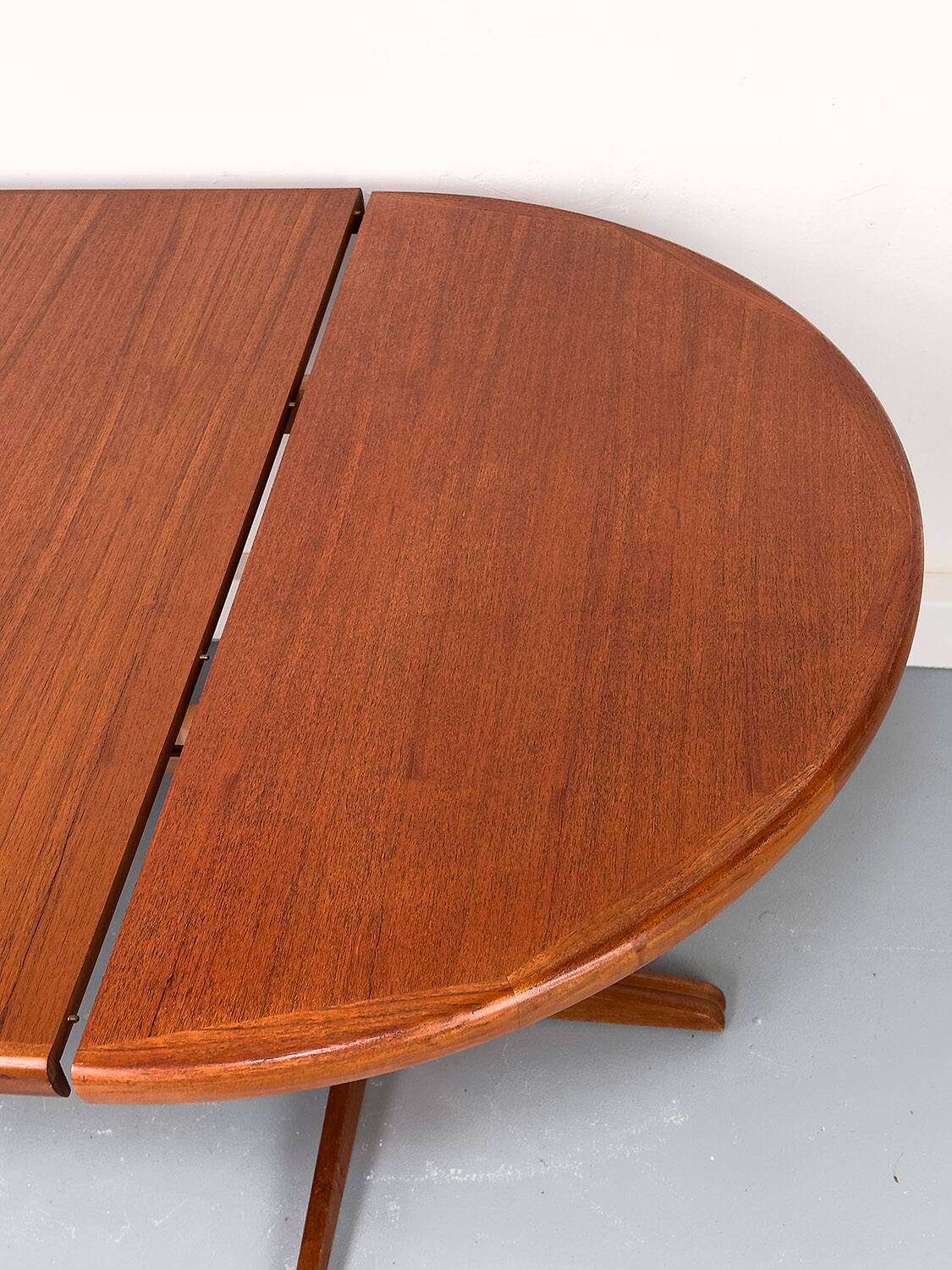 Danish Round Extendable Dining Table in Teak, 1970s