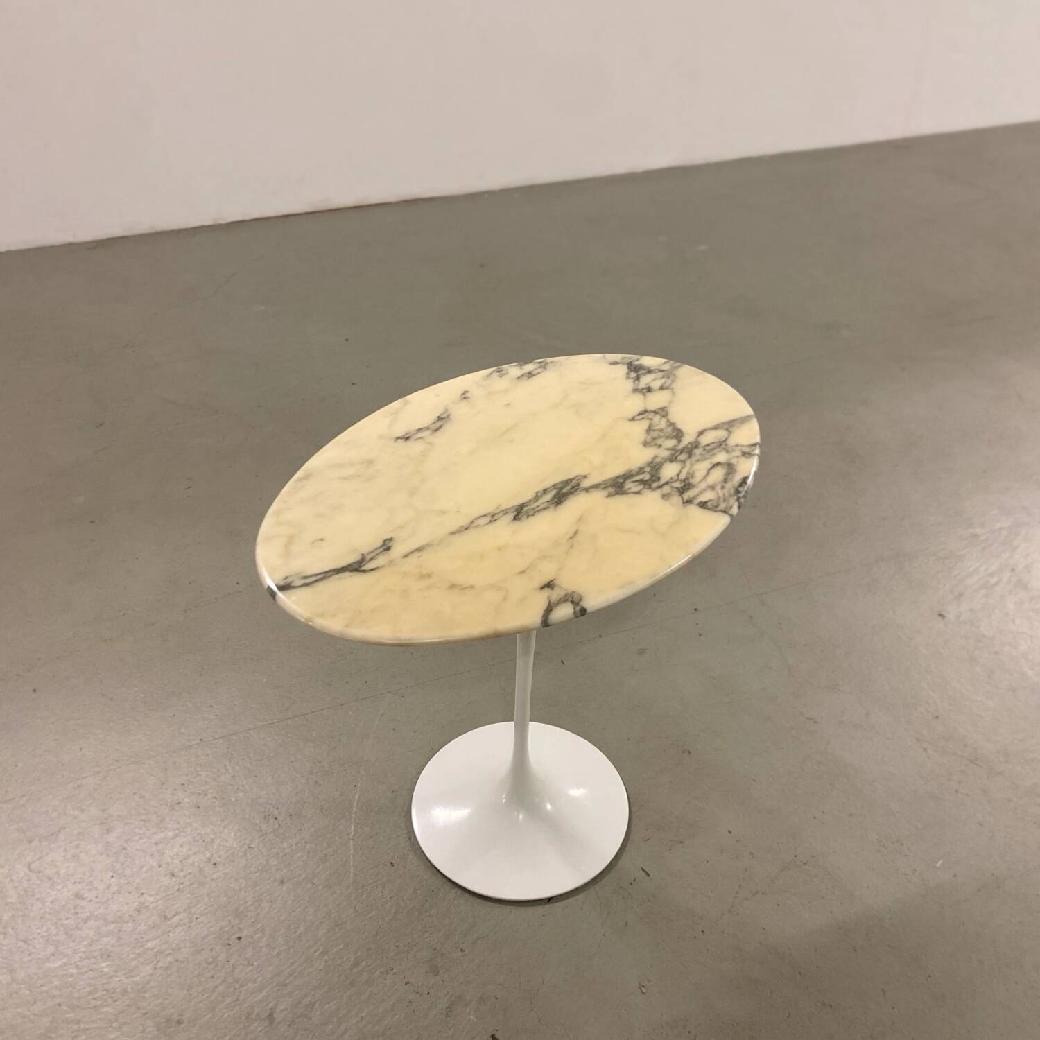 Saarinen Tulip Oval Marble Side Table for Knoll
