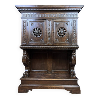 Renaissance style oak dresser cabinet circa 1850