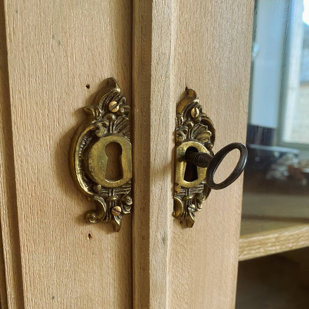 Art Deco glass cabinet