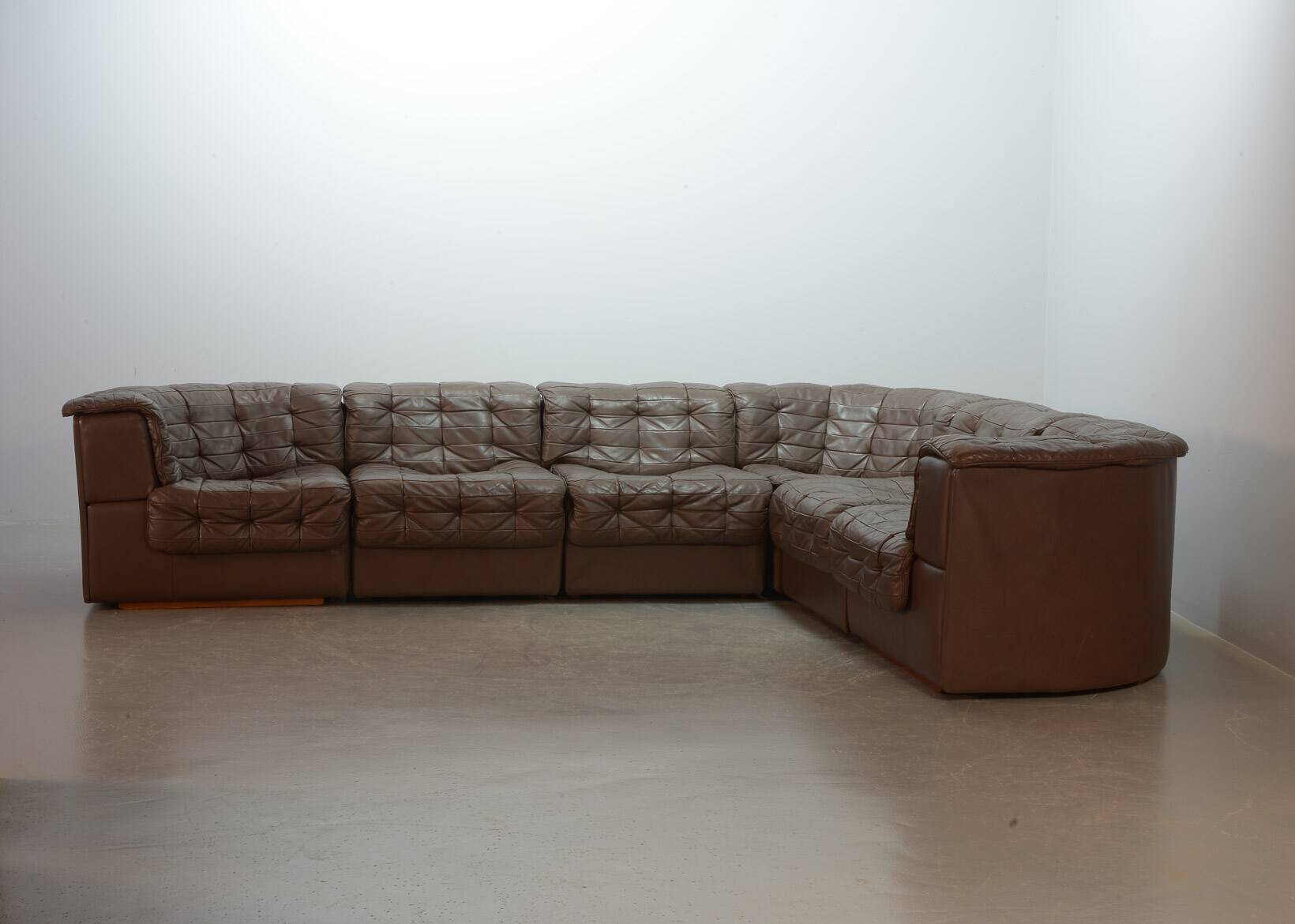 De Sede DS11 Patched Brown Leather Modular Sofa 6 Elements. Germany, 1970s
