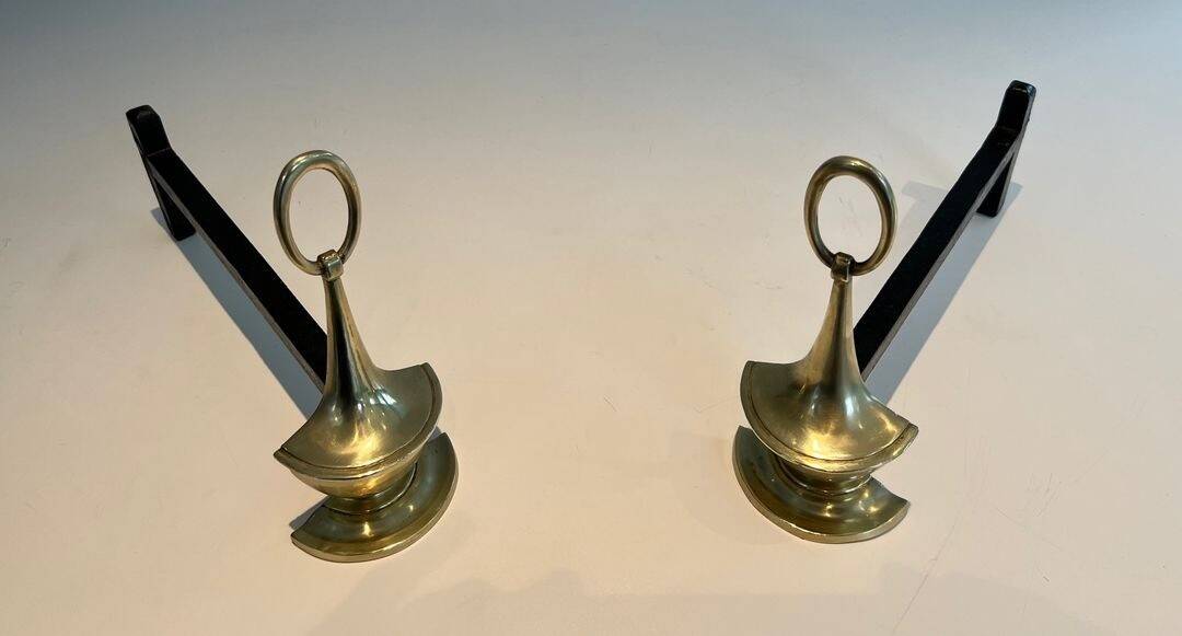 Paire de Chenets en Bronze Néoclassiques en Forme de Lampes Antiques à Anne