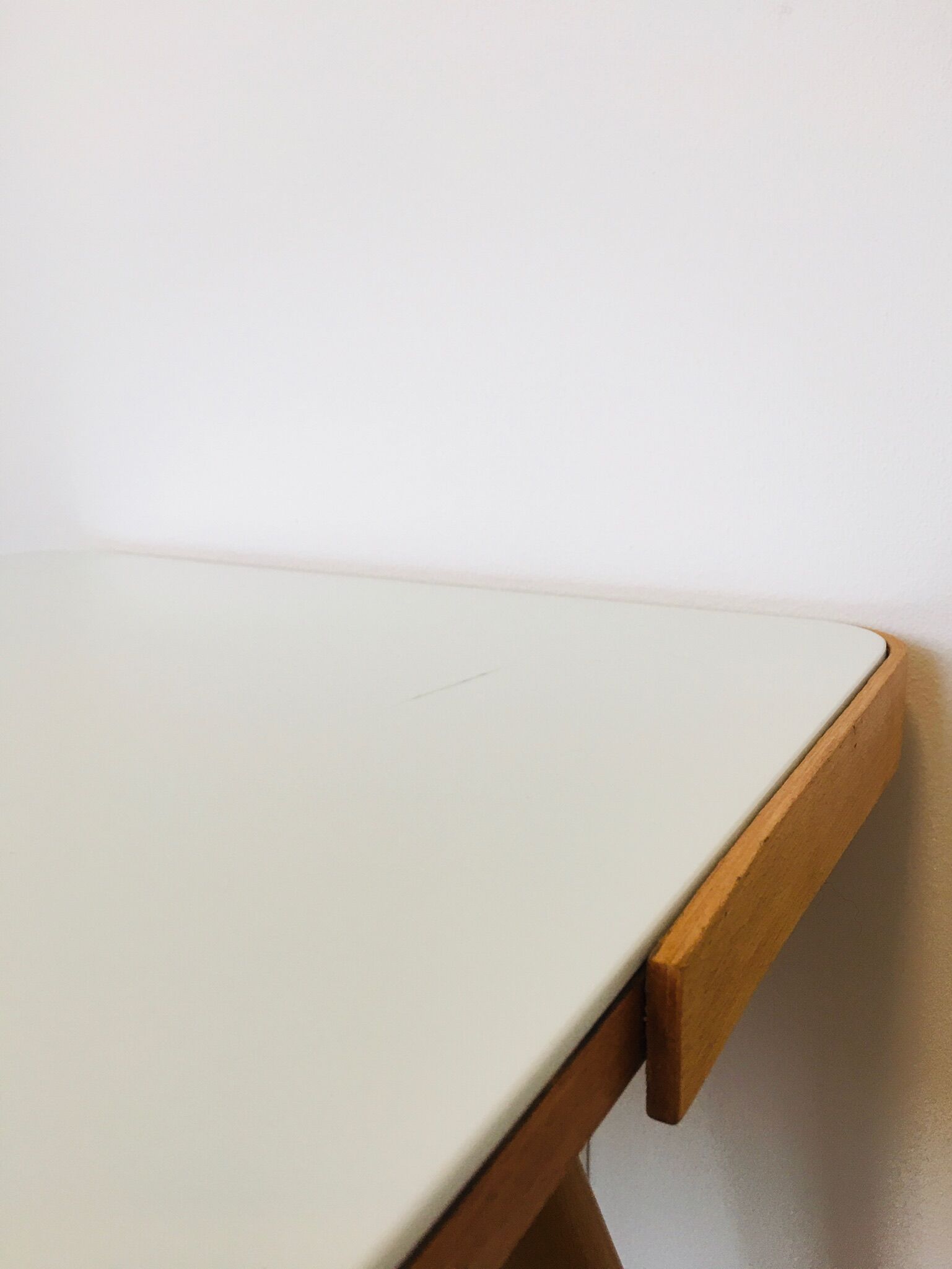 Table basse en verre blanc de Jiri Jiroutek années 1950