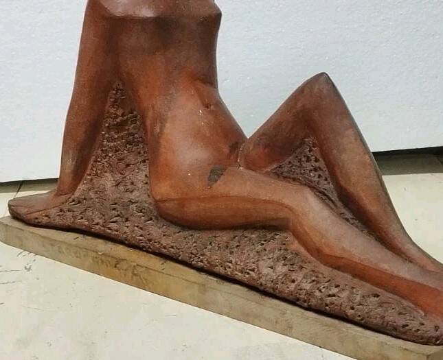 Terracotta sculpture of a female nude by Alberto Sparapani, signed.