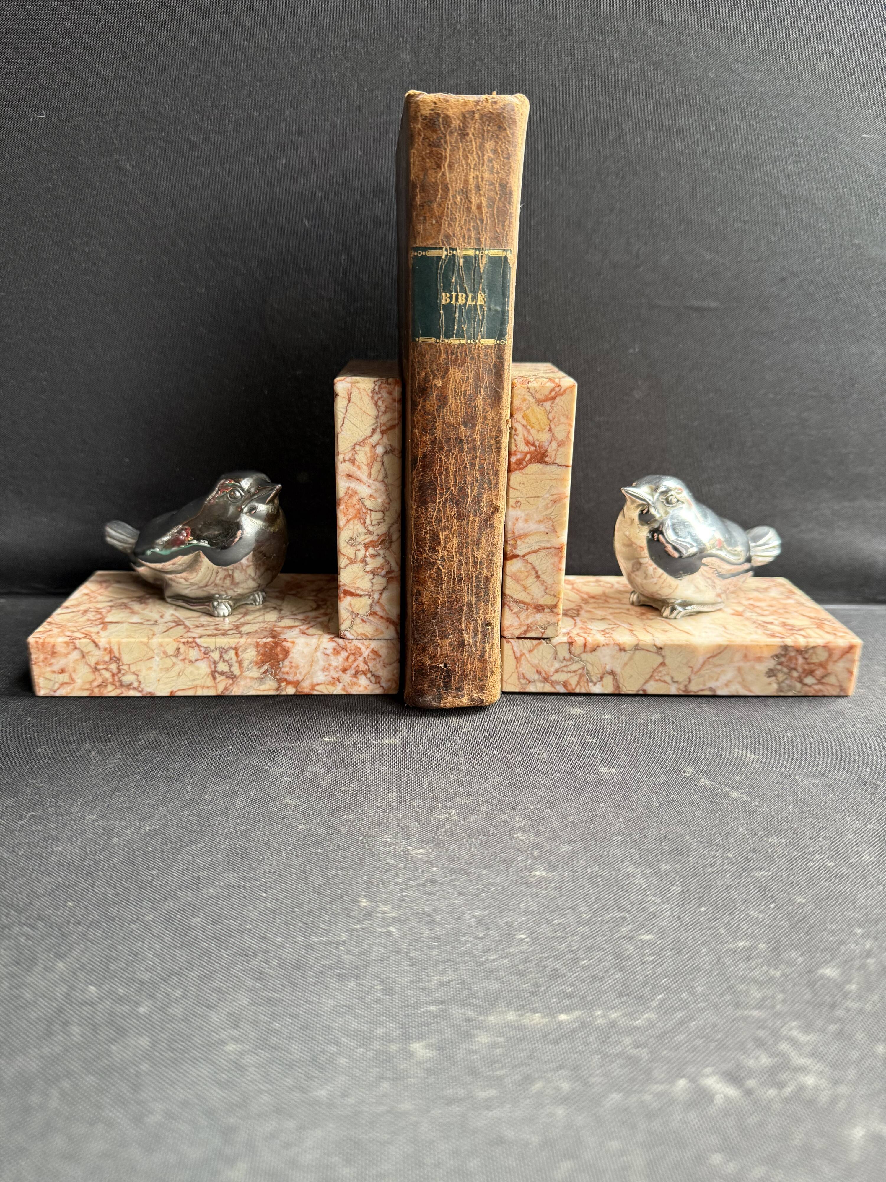 Paire de serre-livres Art déco en marbre