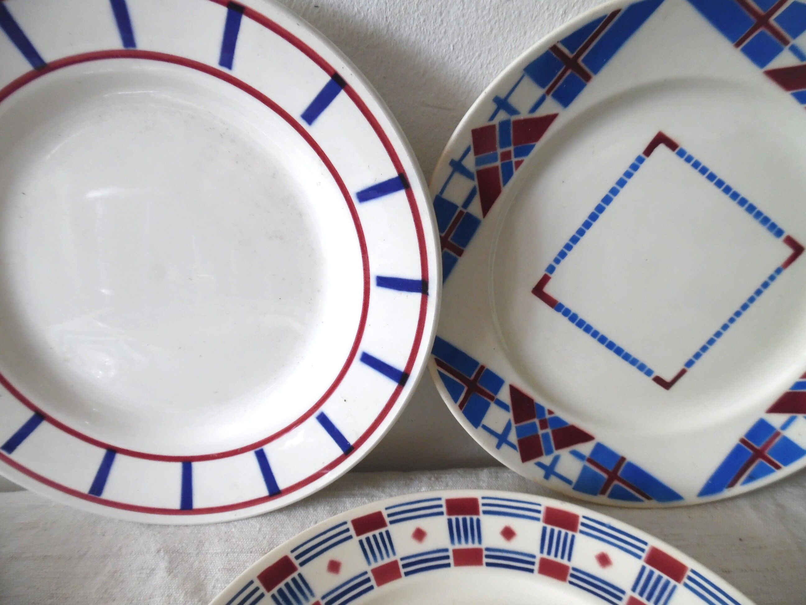 6 mismatched plates