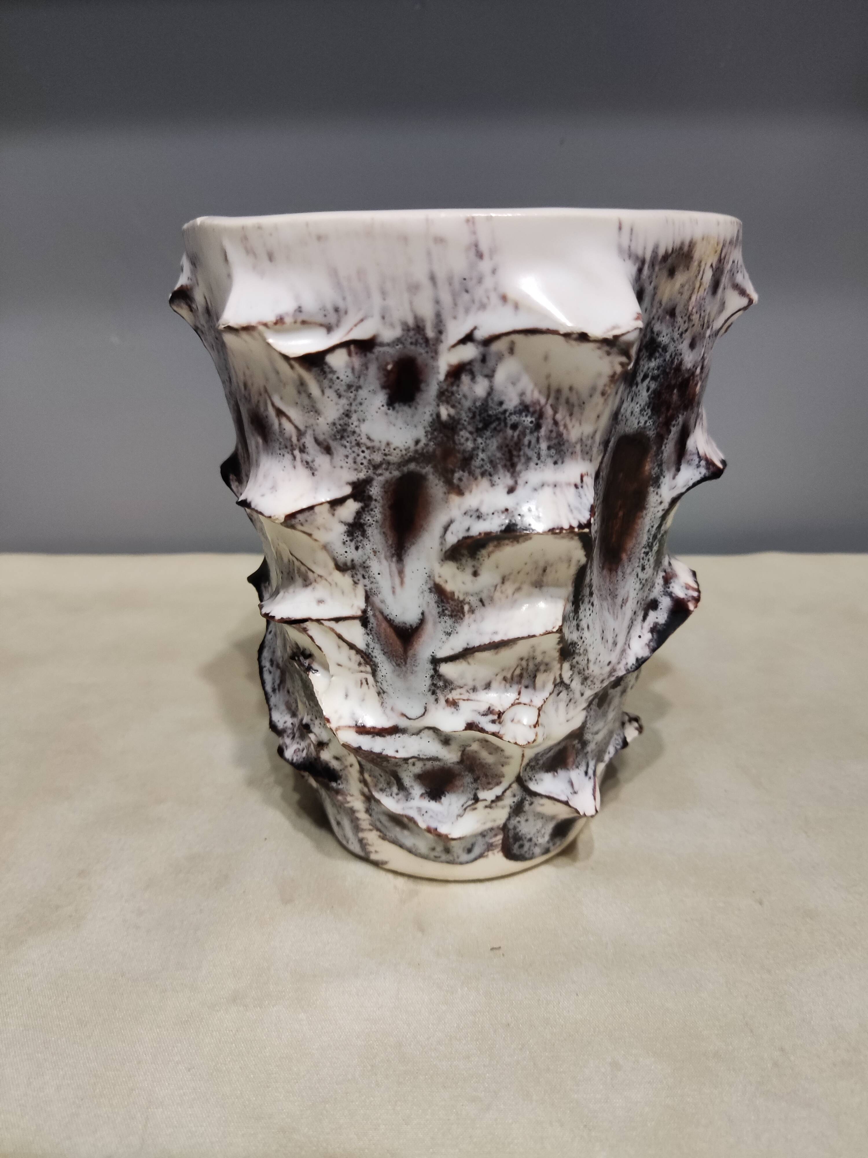 Valloris stoneware vase