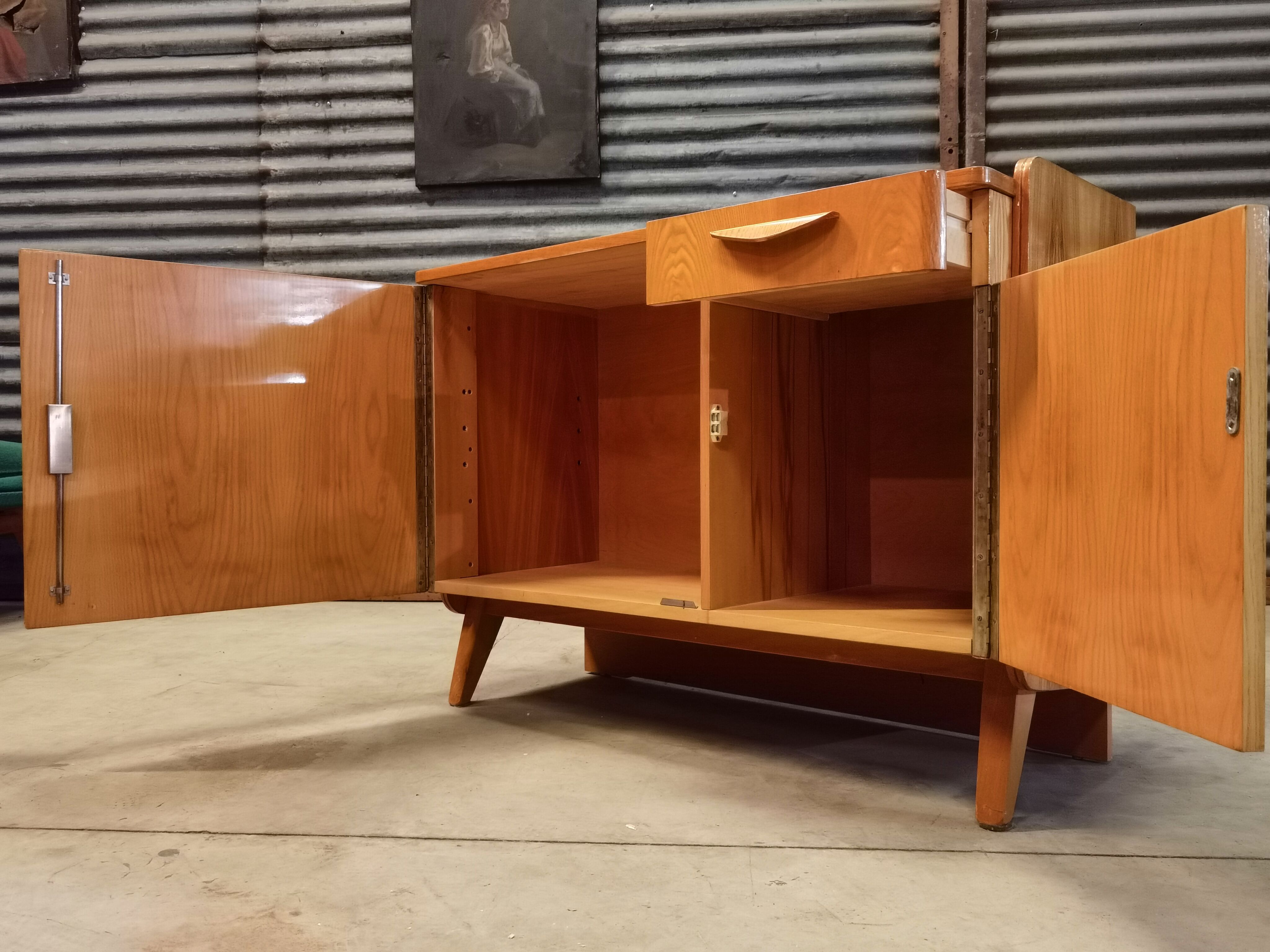 Buffet František Jirák to Tatra Nabytok