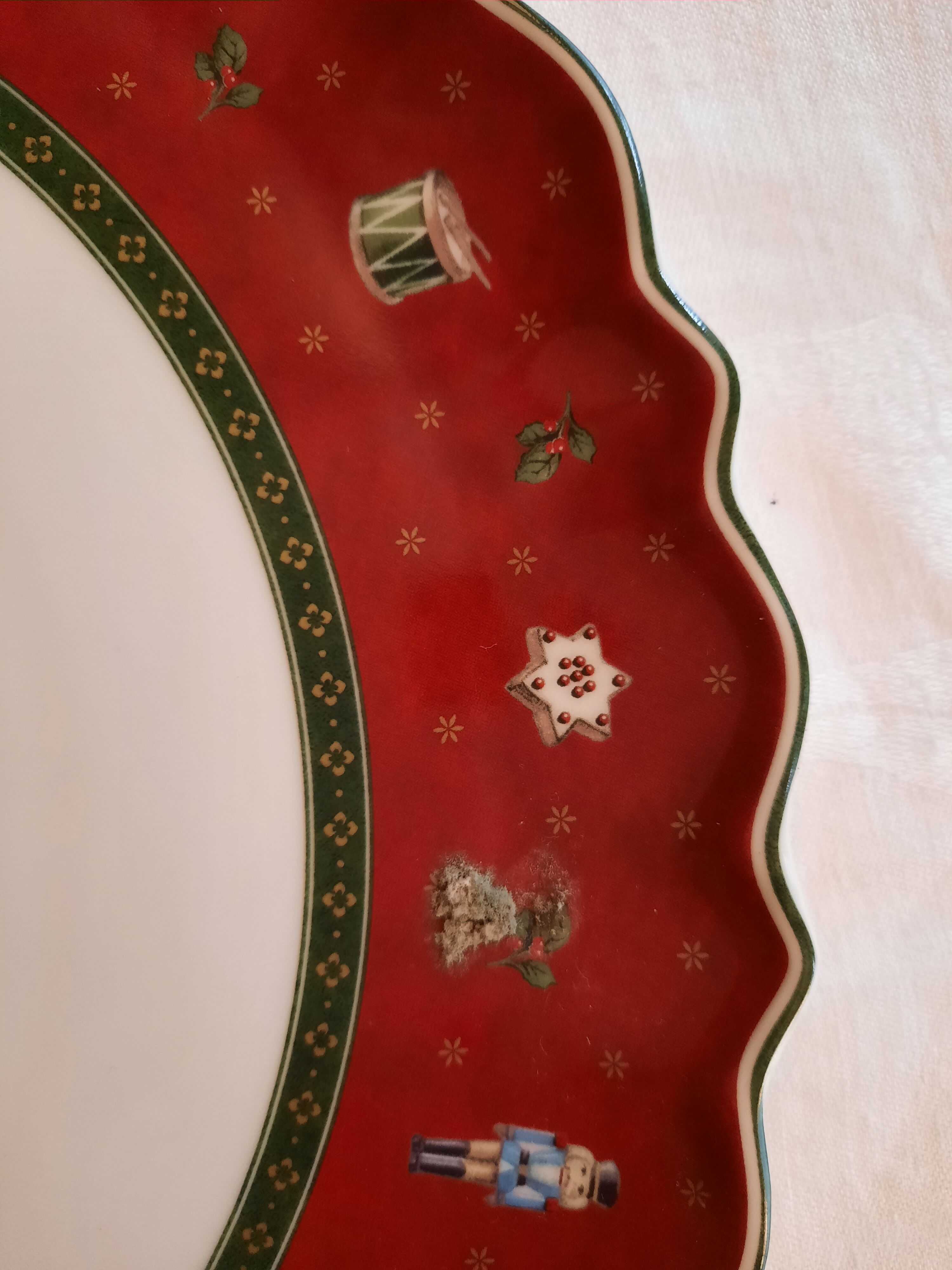 Cake dish