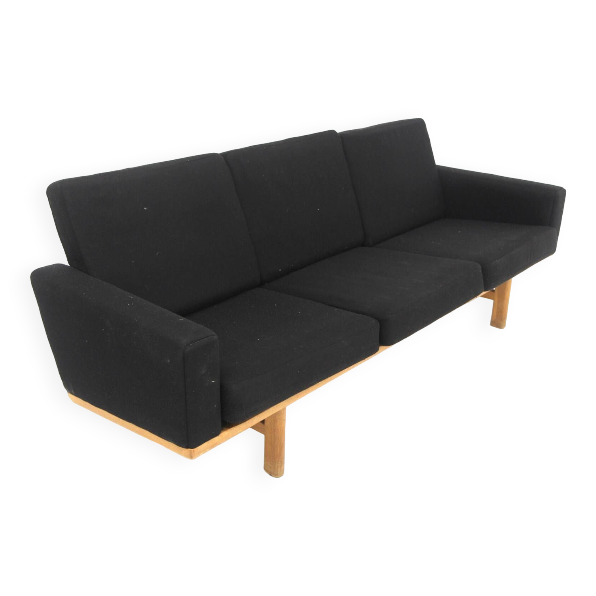 Scandinavian sofa "GE-236", Hans J. Wegner, Getama, Denmark, 1960