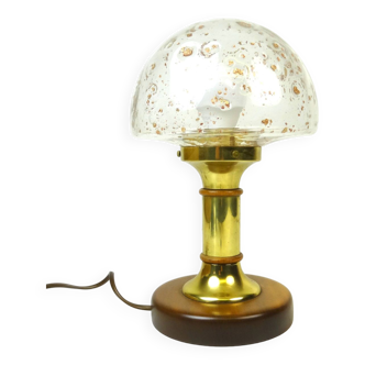 Belle lampe de bureau champignon en verre et laiton en teck du milieu du siècle par Temde