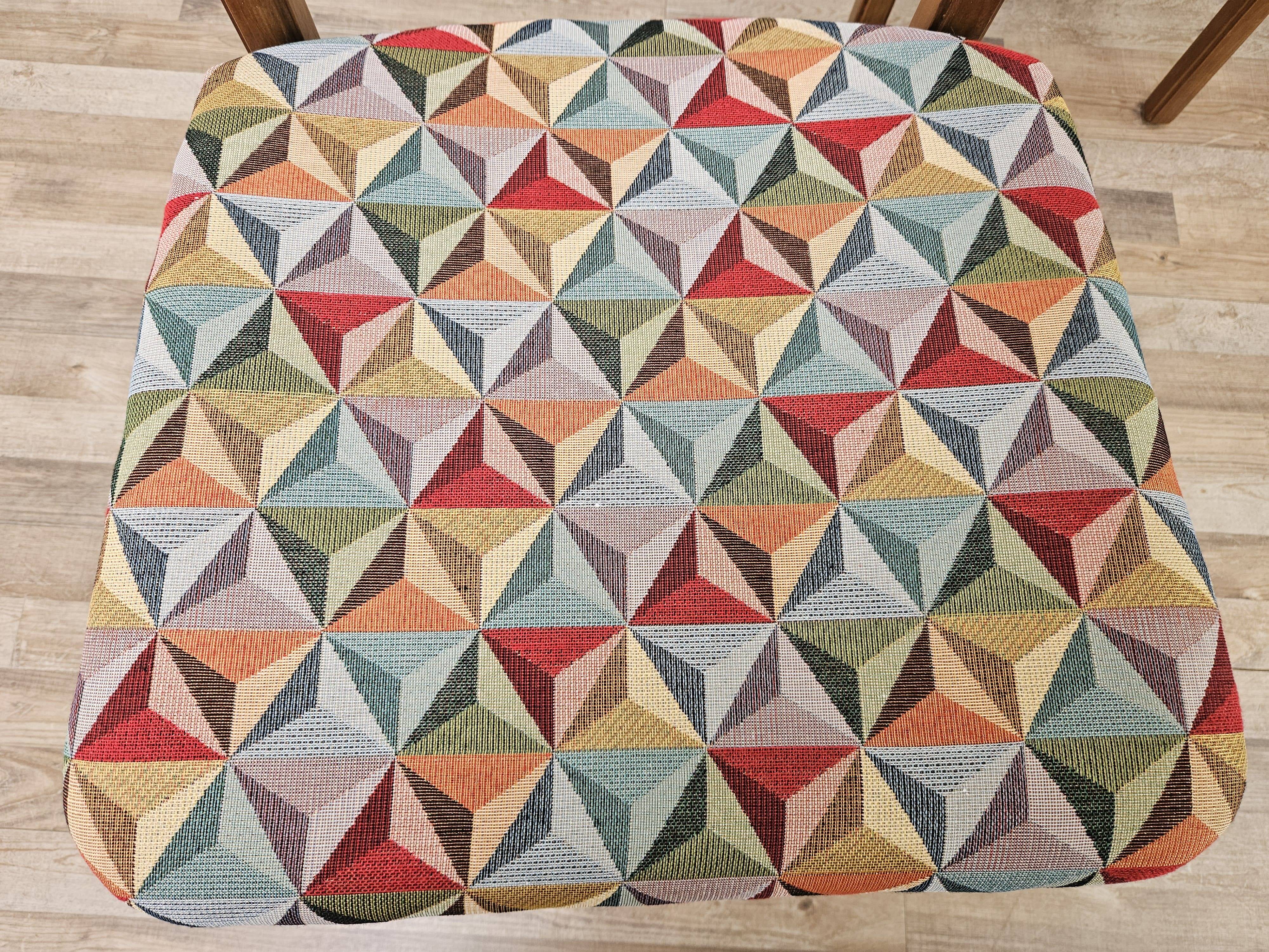 Chaises de salle à manger en hêtre des années 1950 avec assise géométrique