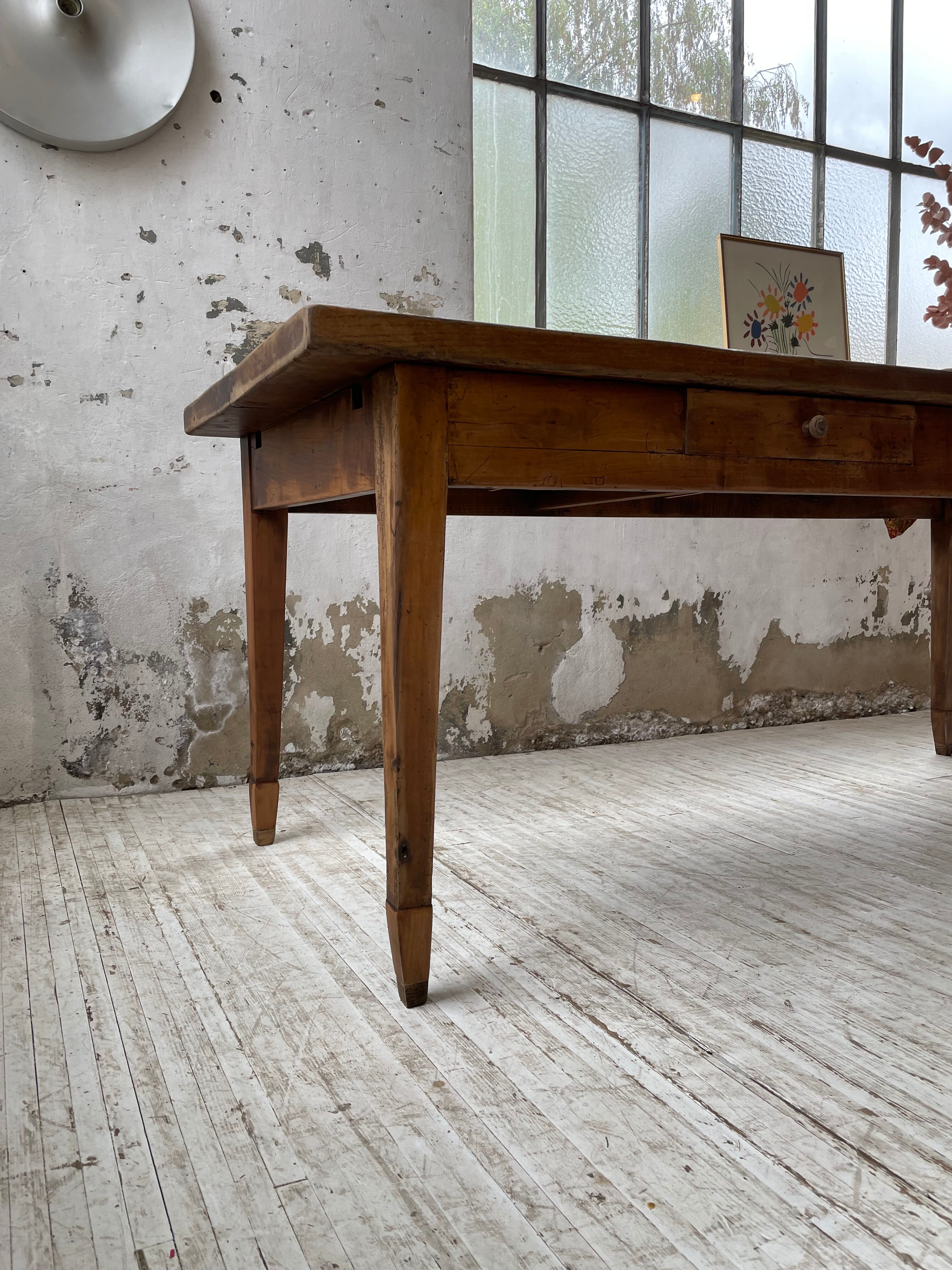 Farmhouse table in oak and walnut 2m