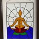 Vitrail décoratif Femme en méditation, Art du yoga en verre coloré, 48 × 66