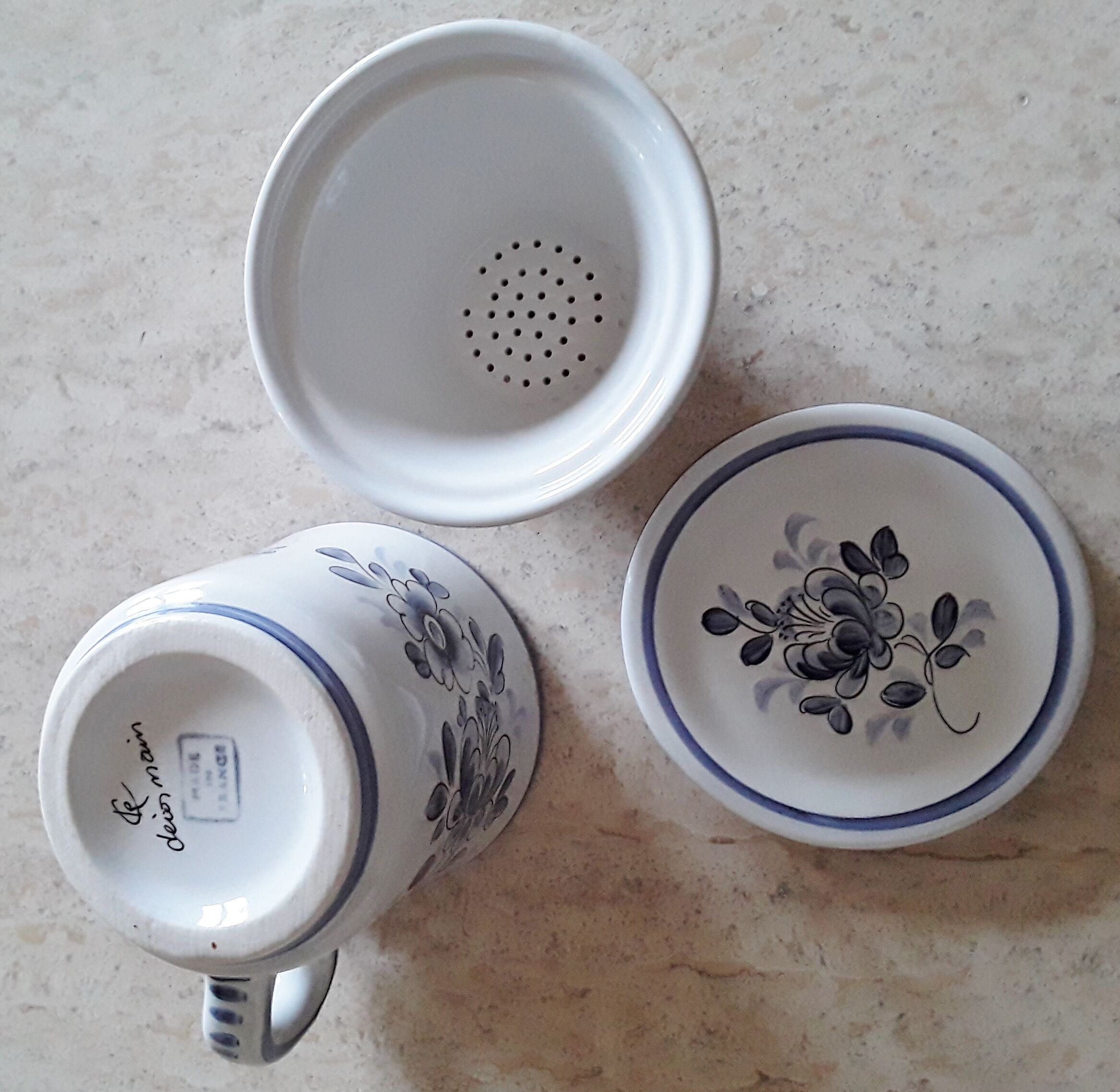 Clamecy earthenware tea set