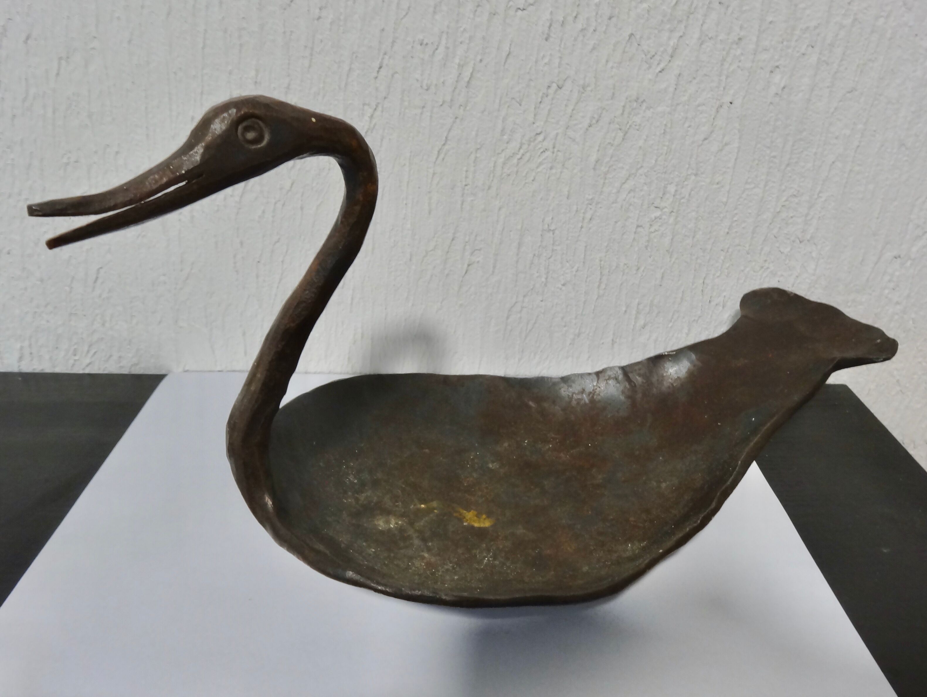 Empty pocket duck deco signed forge iron