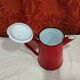 Cafetière en tôle émaillée rouge