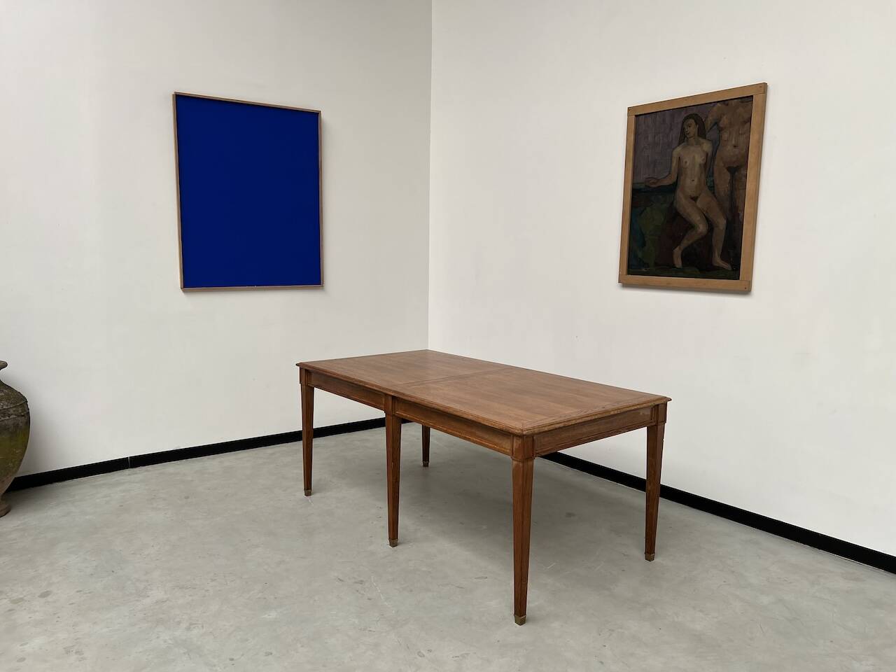 Small old oak farm table with 6 legs