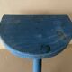 Tabouret tripode en bois