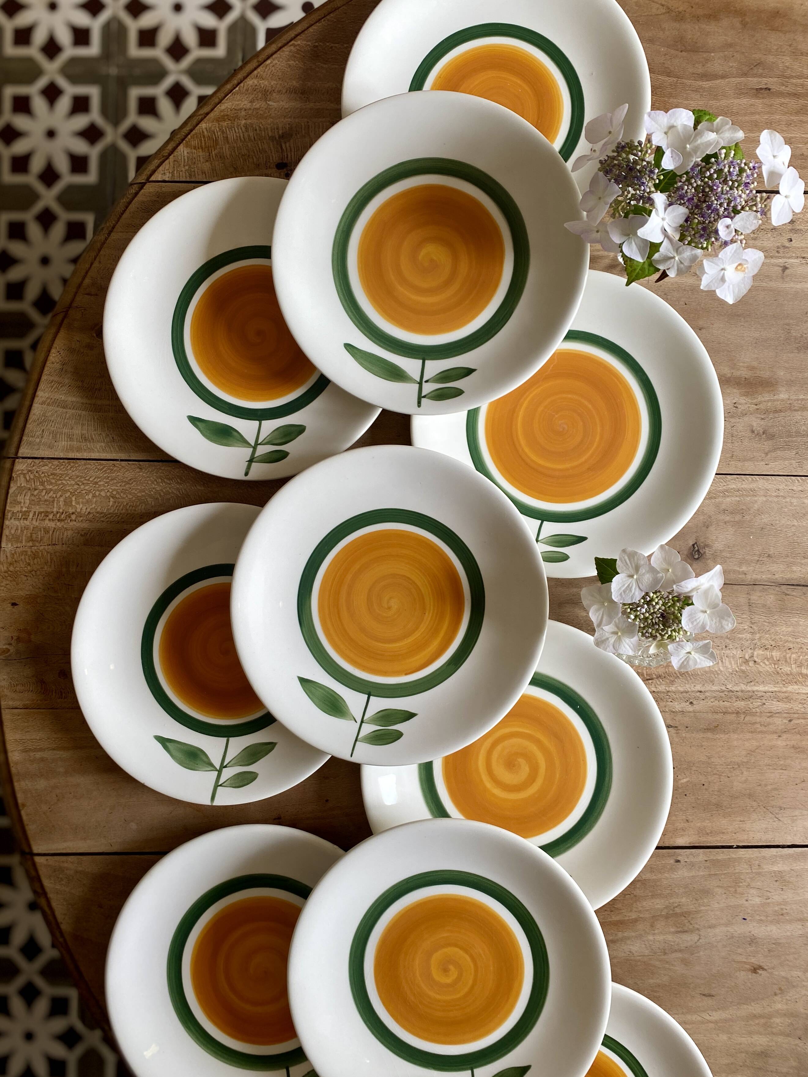 Set of 10 vintage flat plates - Arcoli de Gien model -